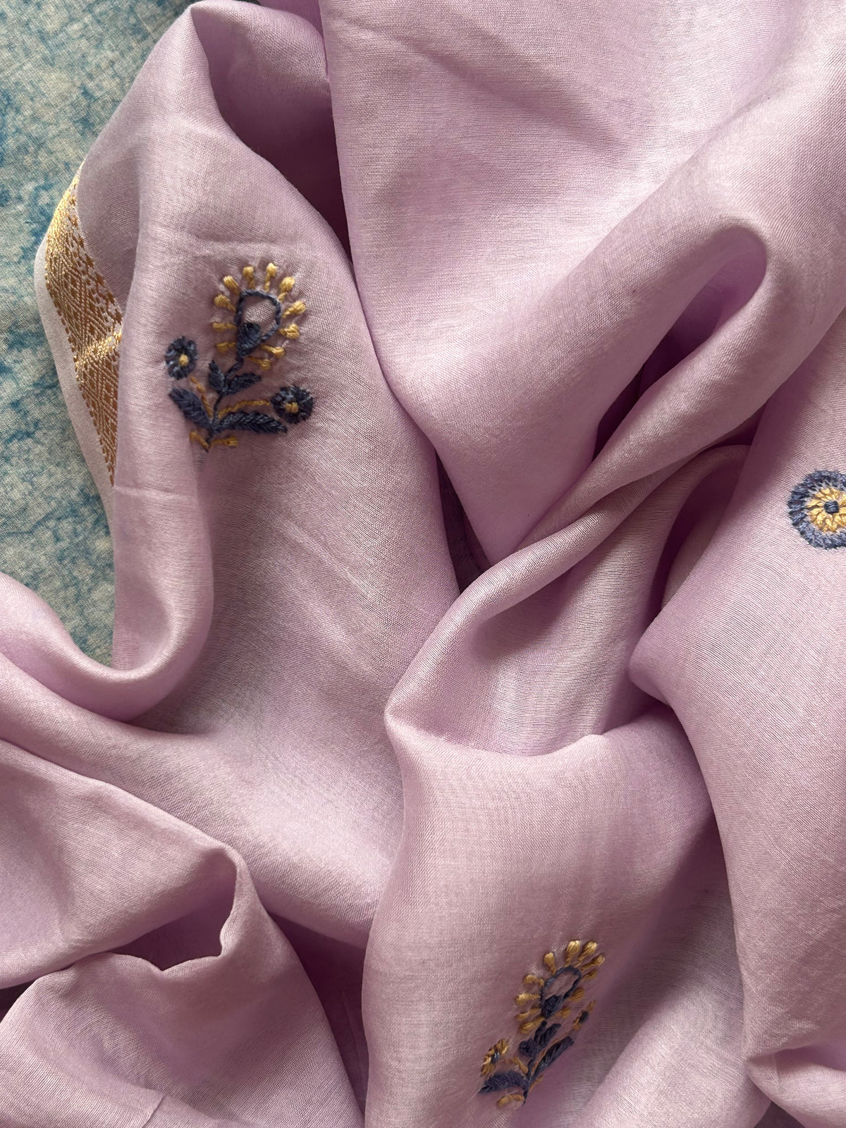 Vaibhavi - Handwoven Chikankari Work Maheshwari Set