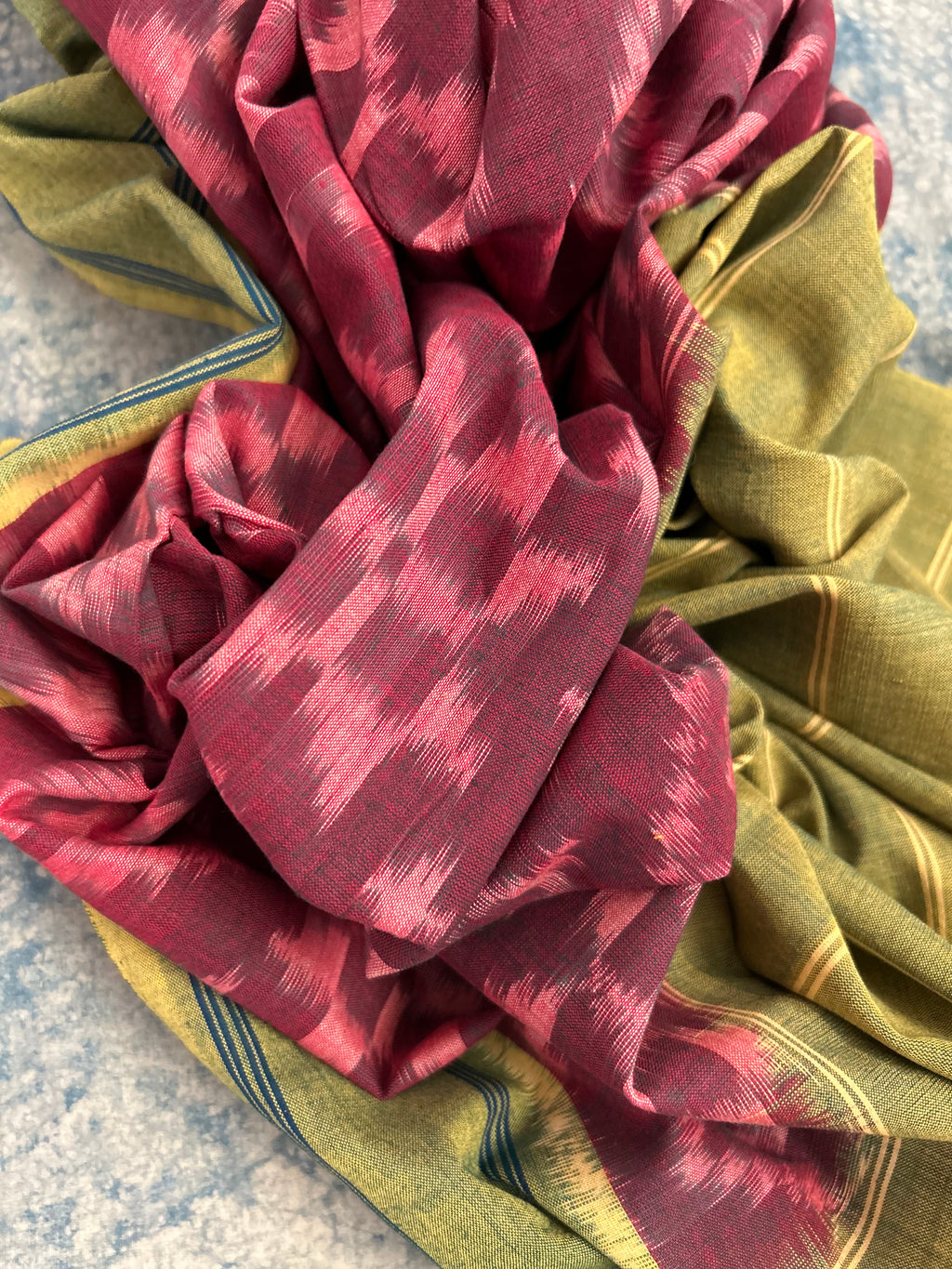 Handwoven Ikat Kurta Telia Dupatta Set