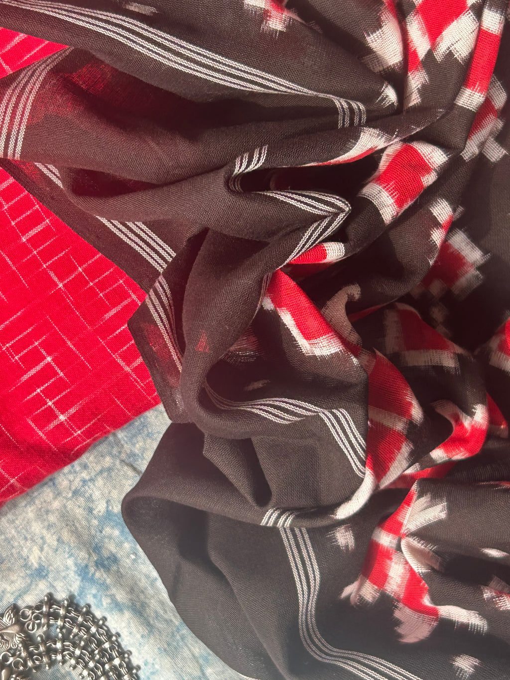 Handwoven Ikat Kurta Telia Dupatta Set