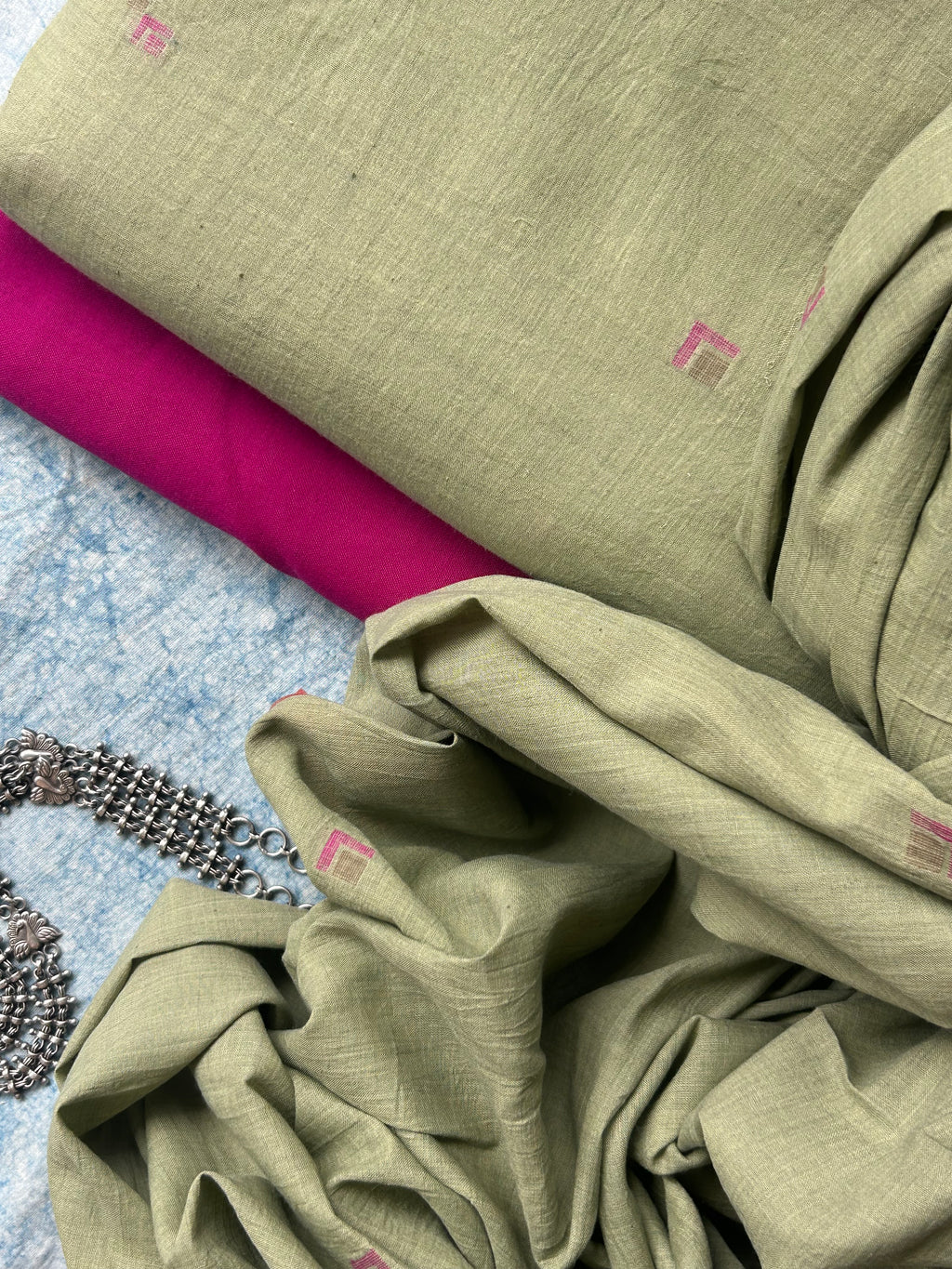Mishika - Handwoven Bengal Jamdani Kurta Dupatta set