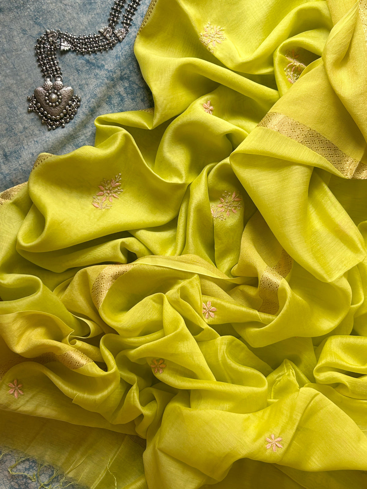 Vibha - Handwoven Chikankari Work Maheshwari Set