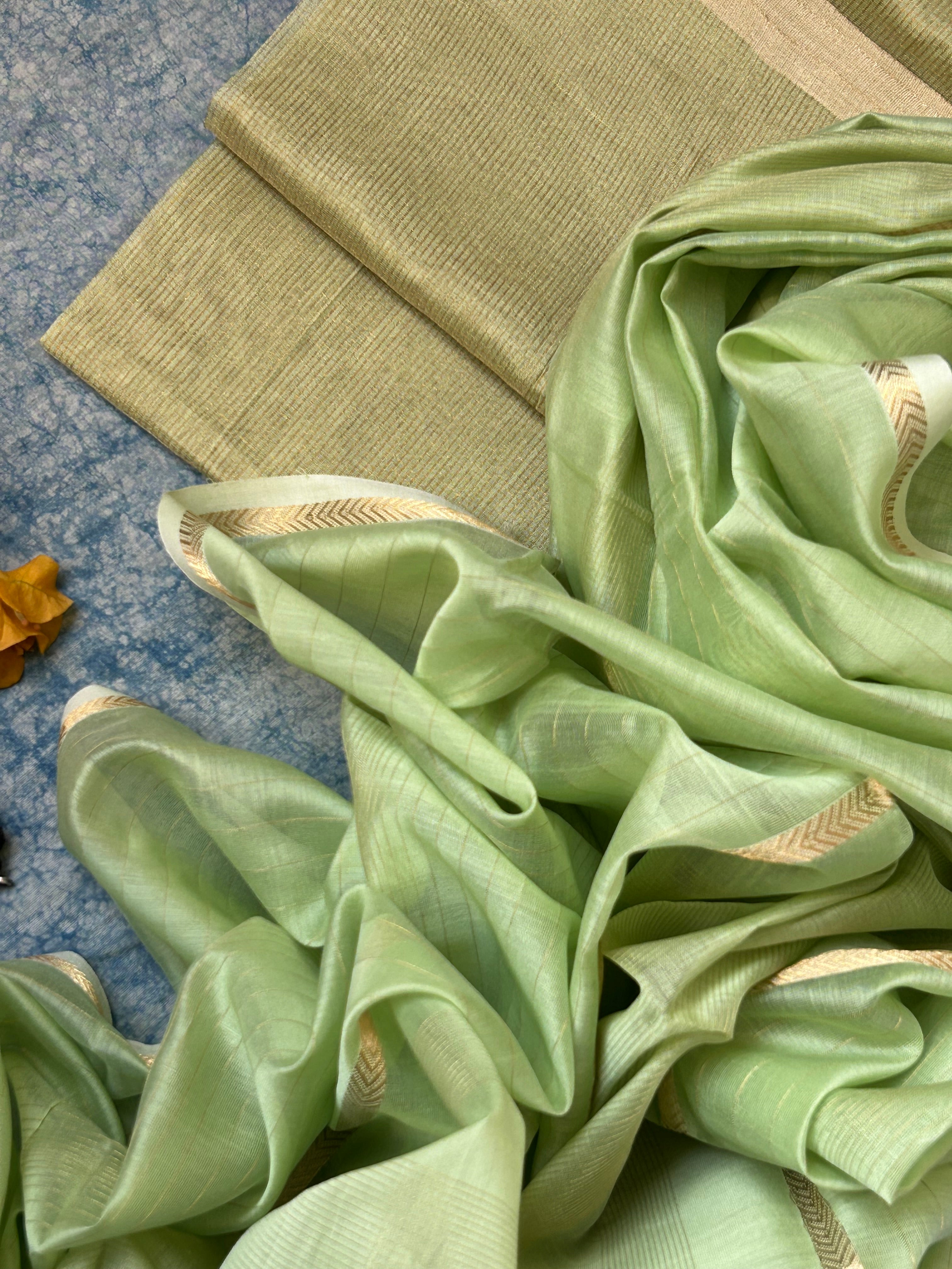 Handwoven Maheshwari Kurta Dupatta Set - Pistachio Green