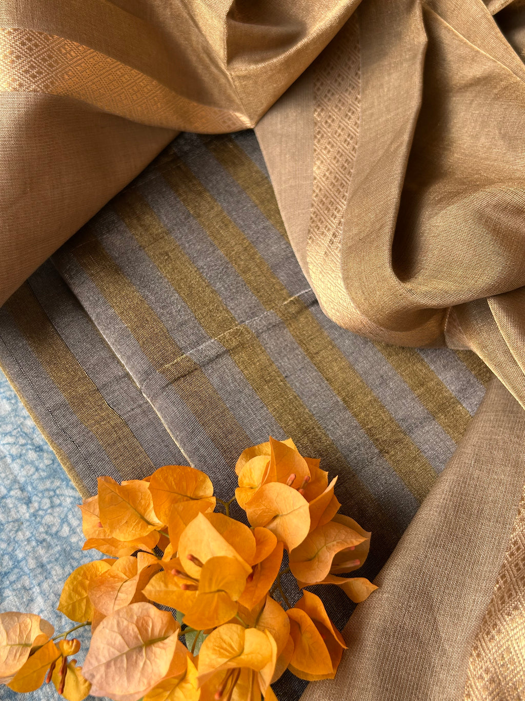 Handwoven Maheshwari Kurta Dupatta Set -Grey & Gold