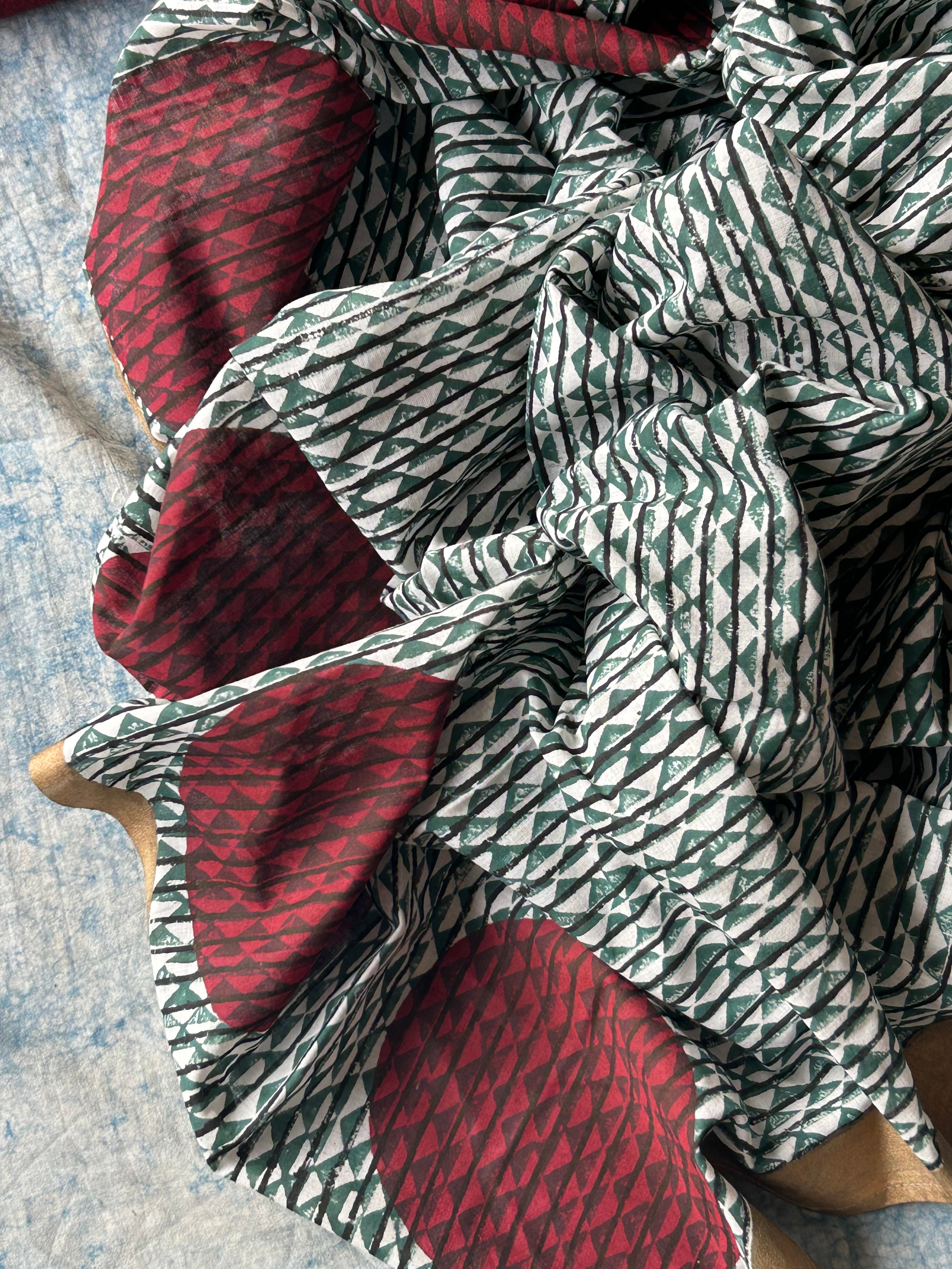 Handwoven Handblock Printed Set - Maroon