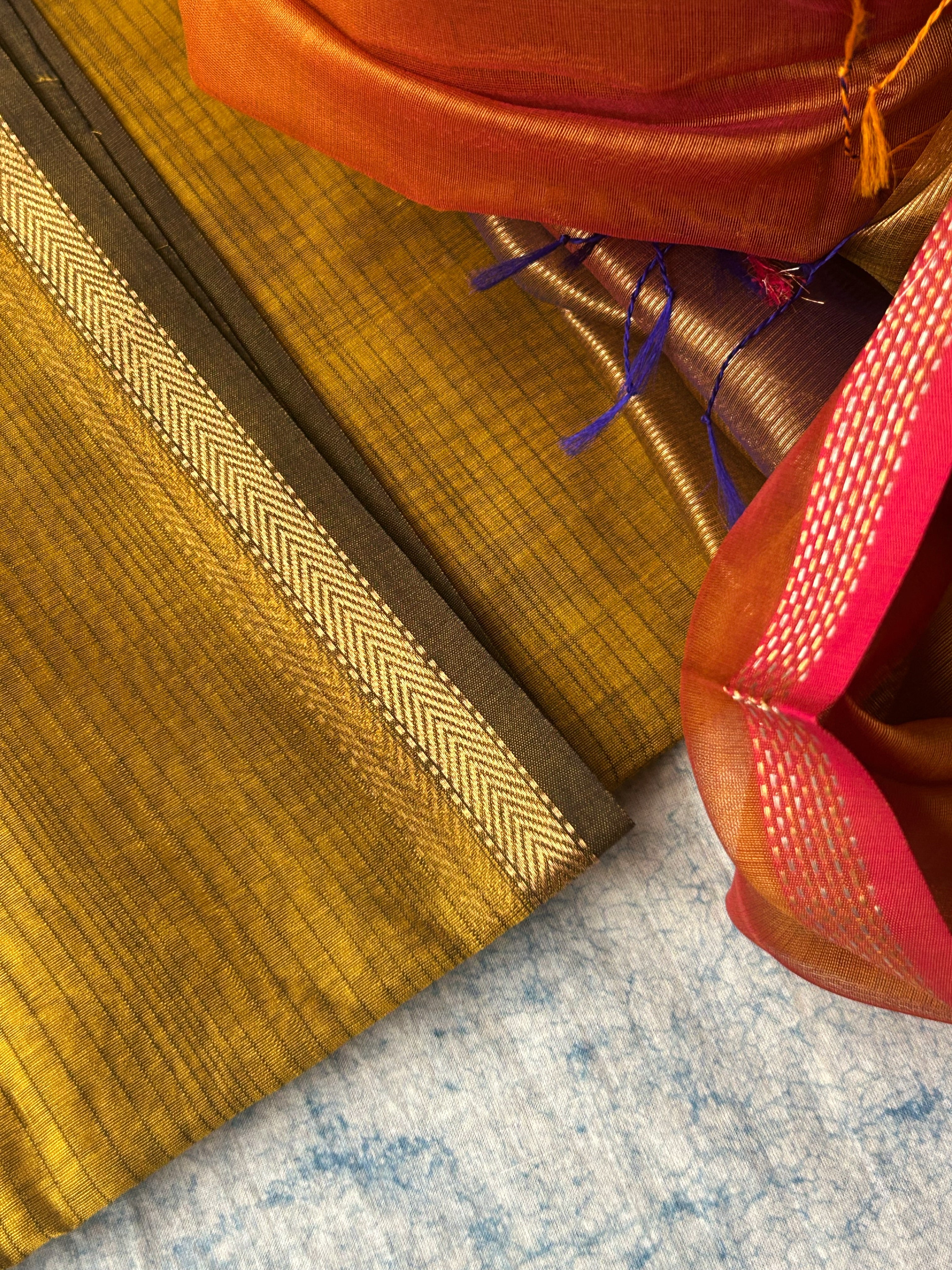 Shona - Handwoven Maheshwari Kurta Dupatta Set