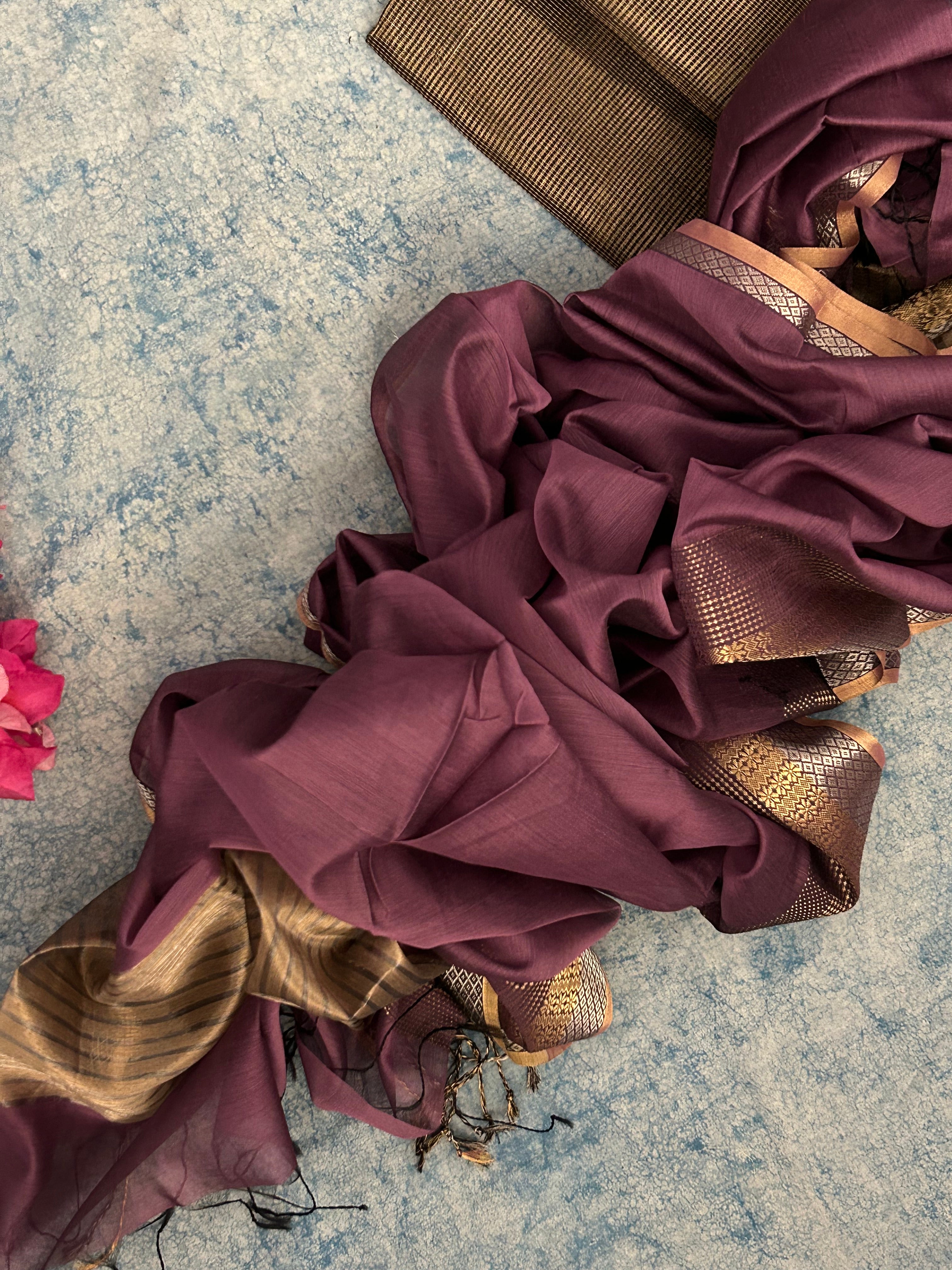 Handwoven Maheshwari Kurta Dupatta Set -Gold & Wine