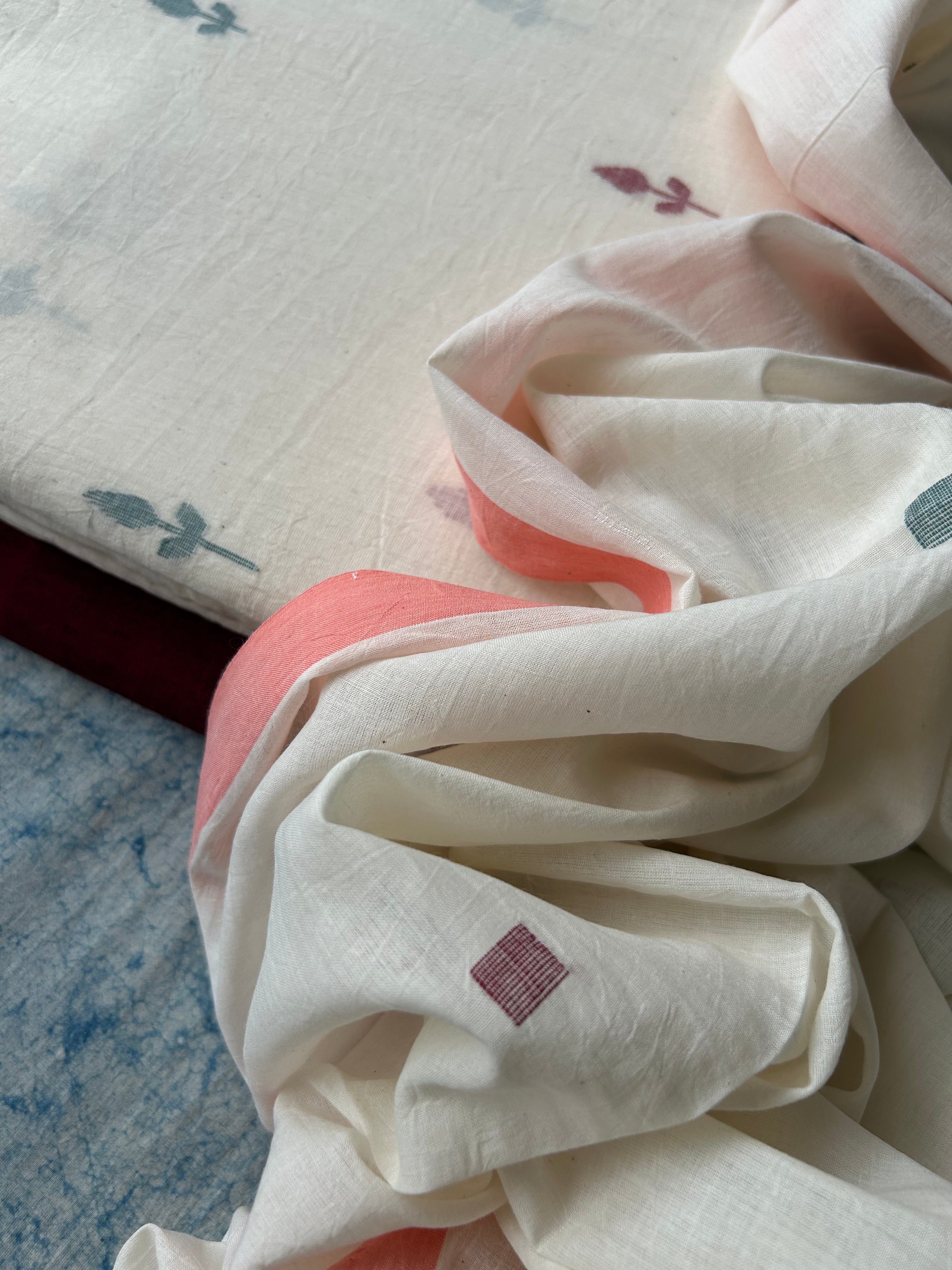 Pallavi - Handwoven Bengal Jamdani Kurta Dupatta set