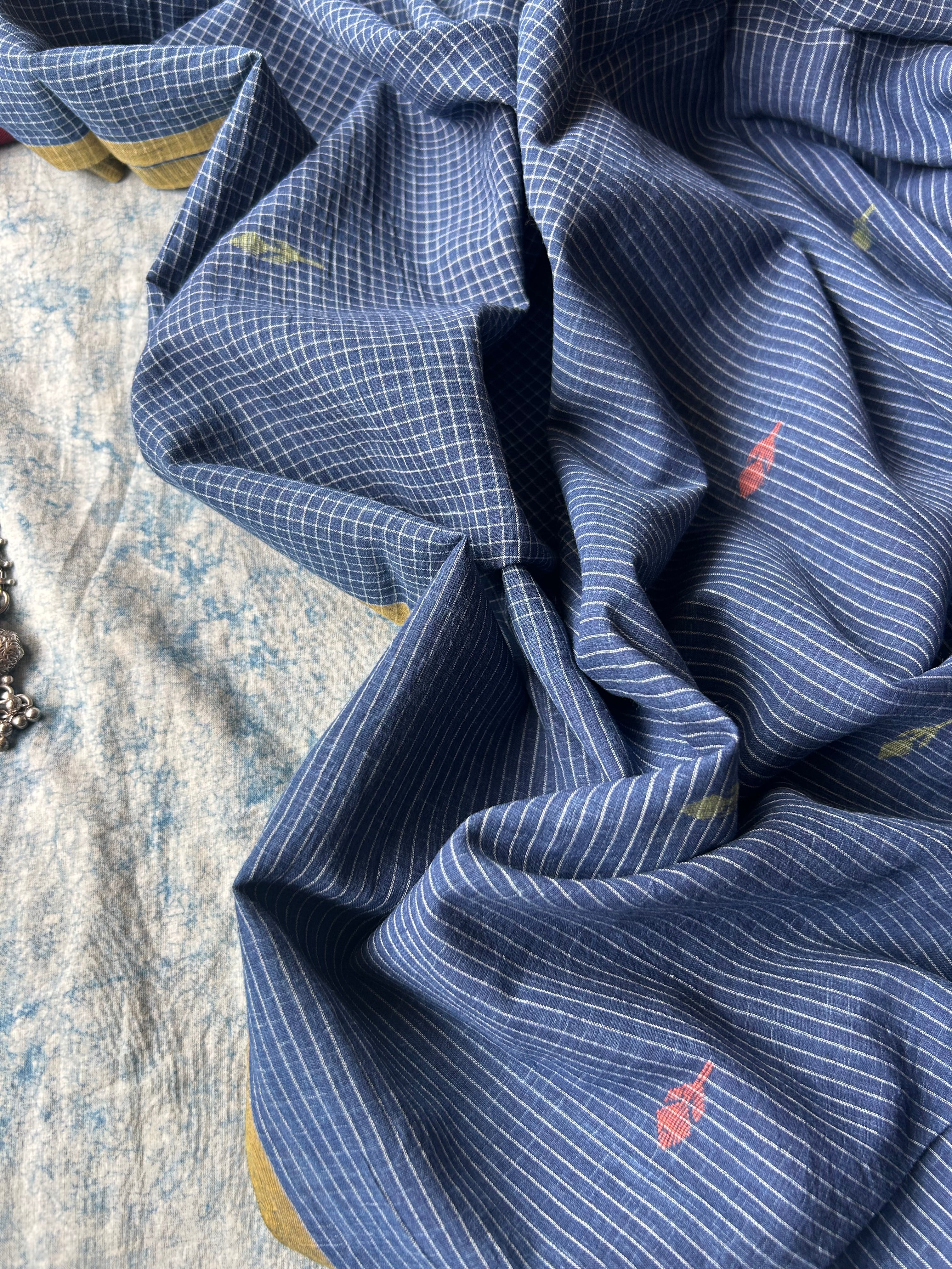 Vrishti - Handwoven Bengal Jamdani Kurta Dupatta set