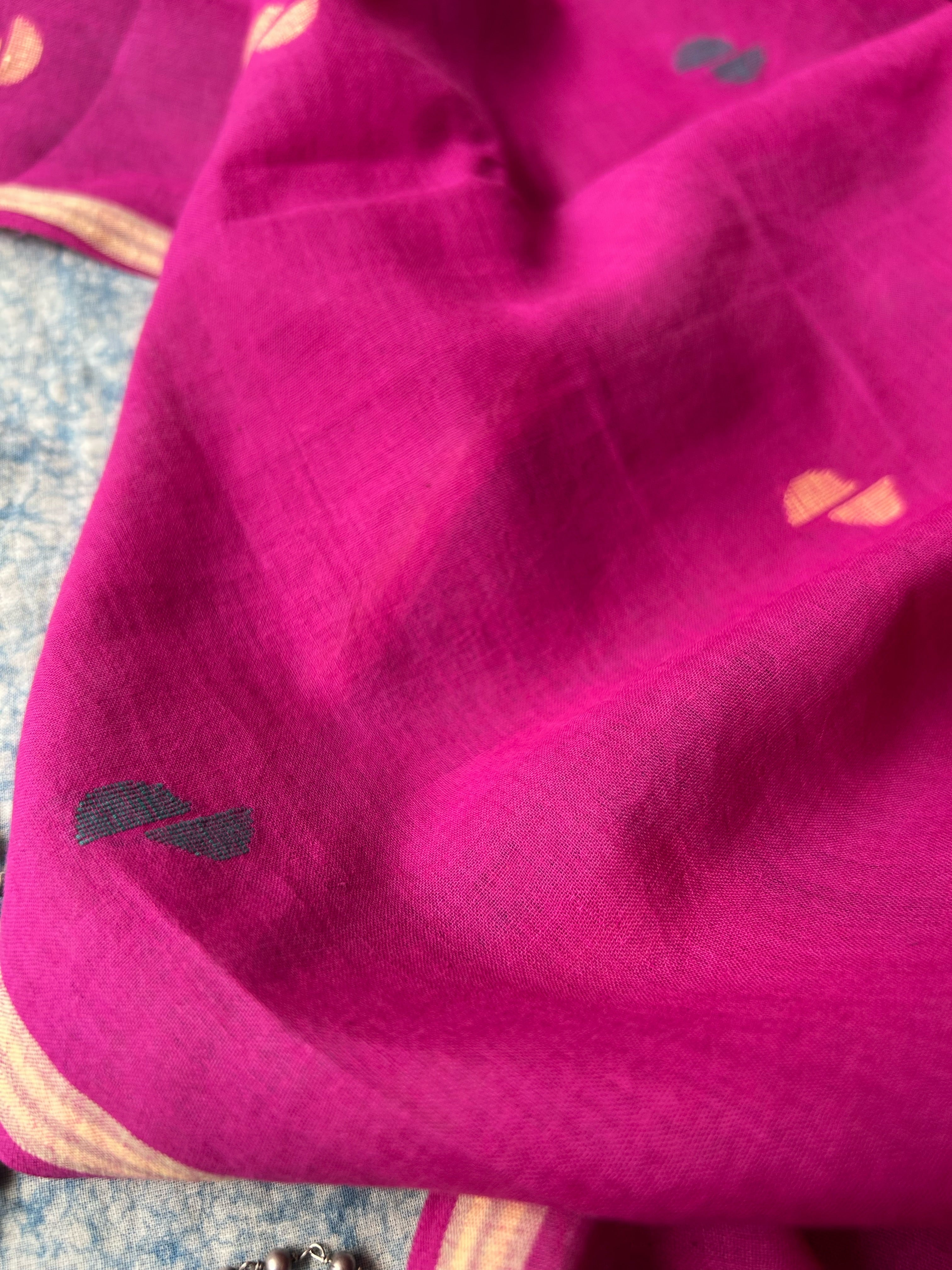 Mandakini - Handwoven Bengal Jamdani Fabric (740 INR/metre)