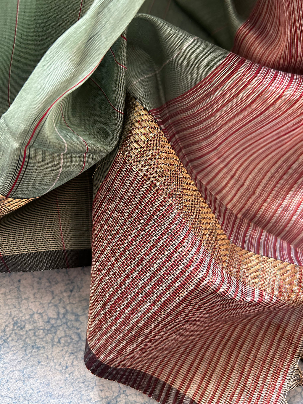 Handwoven Maheshwari Kurta Dupatta Set