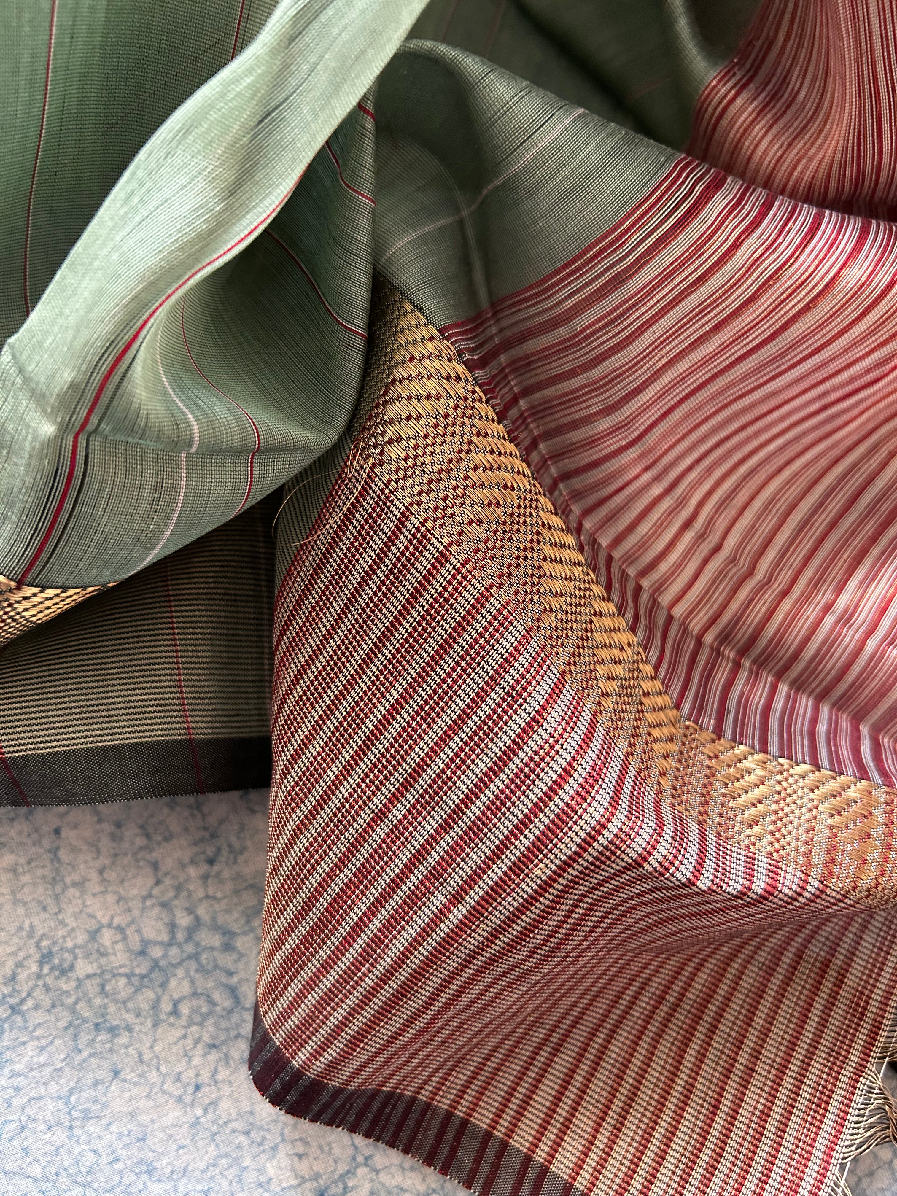 Handwoven Maheshwari Kurta Dupatta Set