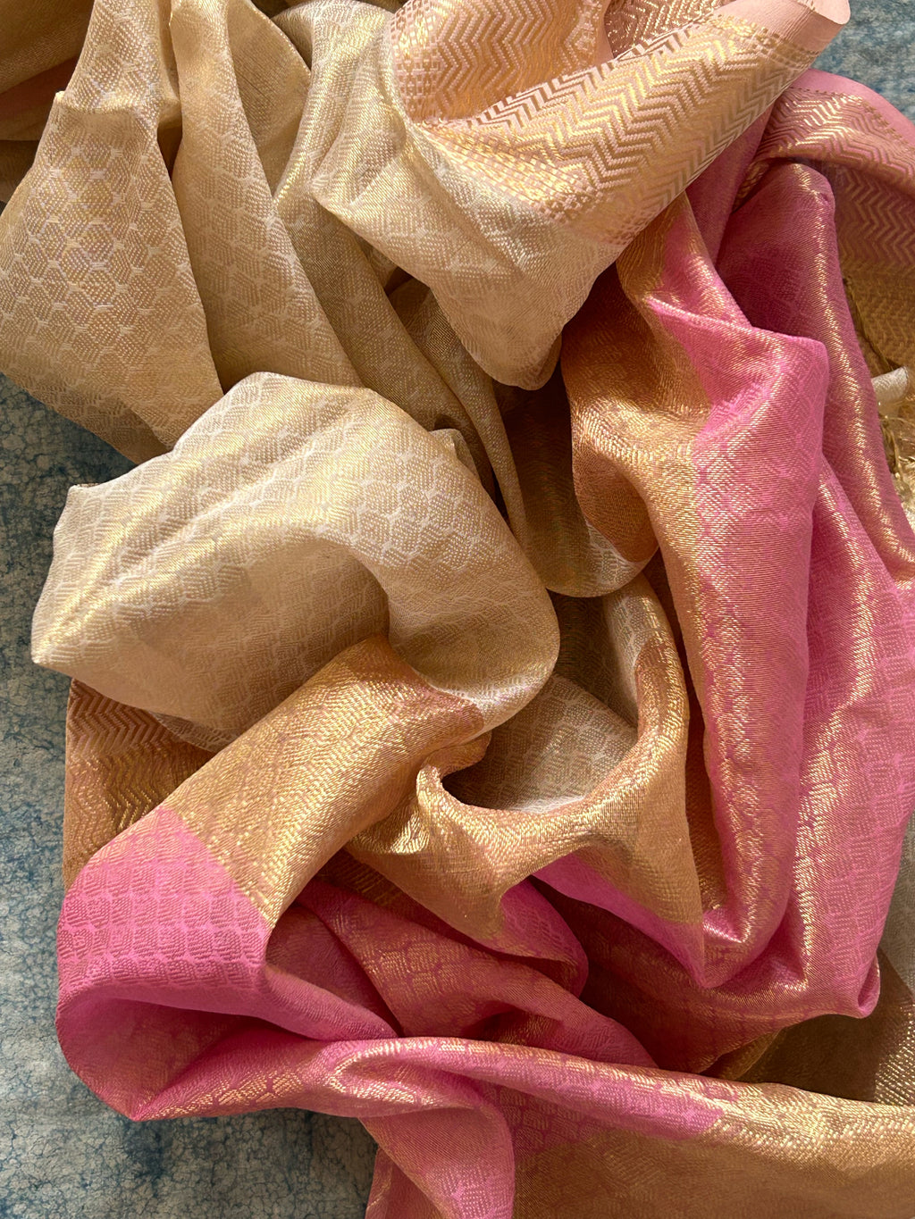 Handwoven Tissue Maheshwari Kurta Dupatta Set