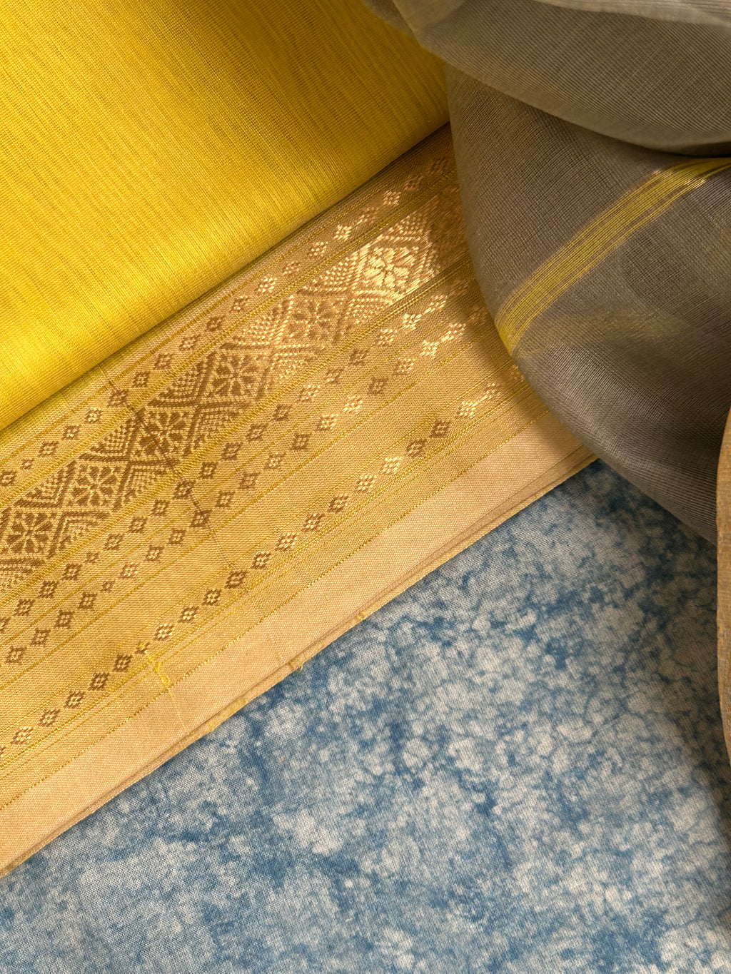Handwoven Maheshwari Kurta Dupatta Set