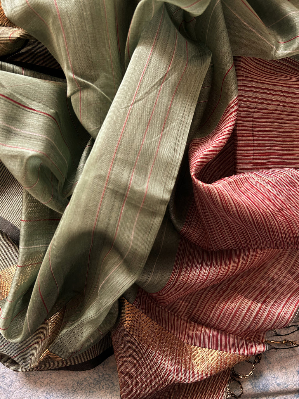 Handwoven Maheshwari Kurta Dupatta Set