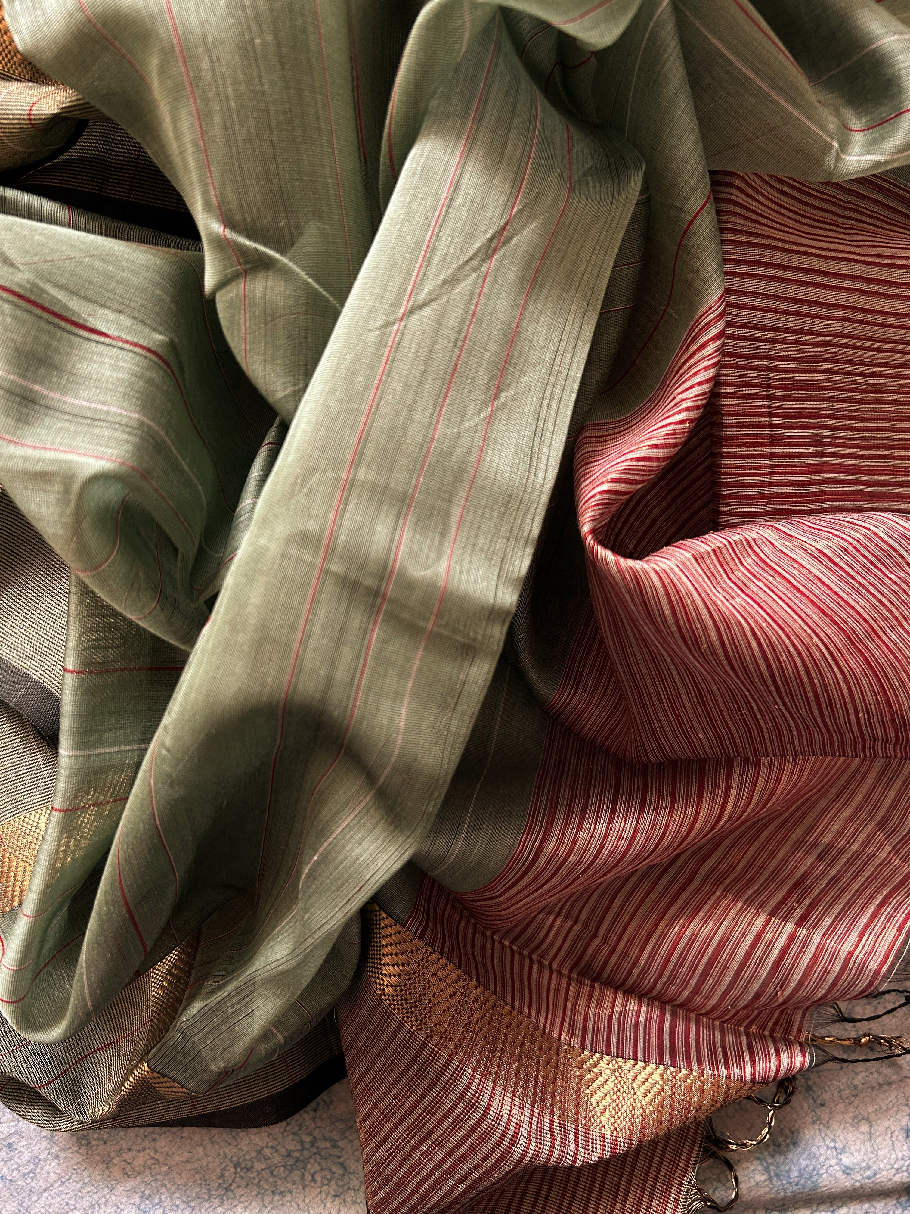 Handwoven Maheshwari Kurta Dupatta Set