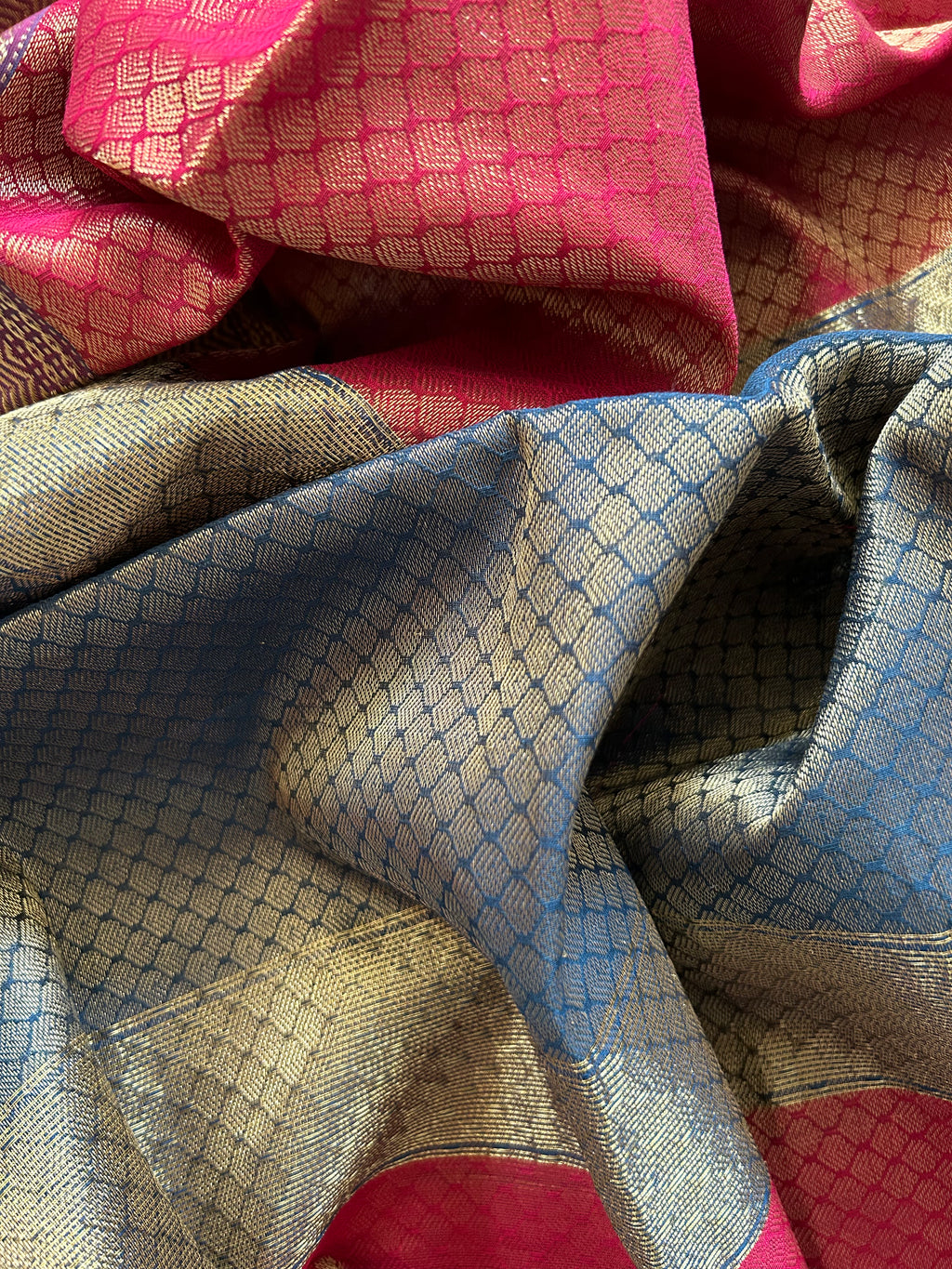 Handwoven Tissue Maheshwari Kurta Dupatta Set