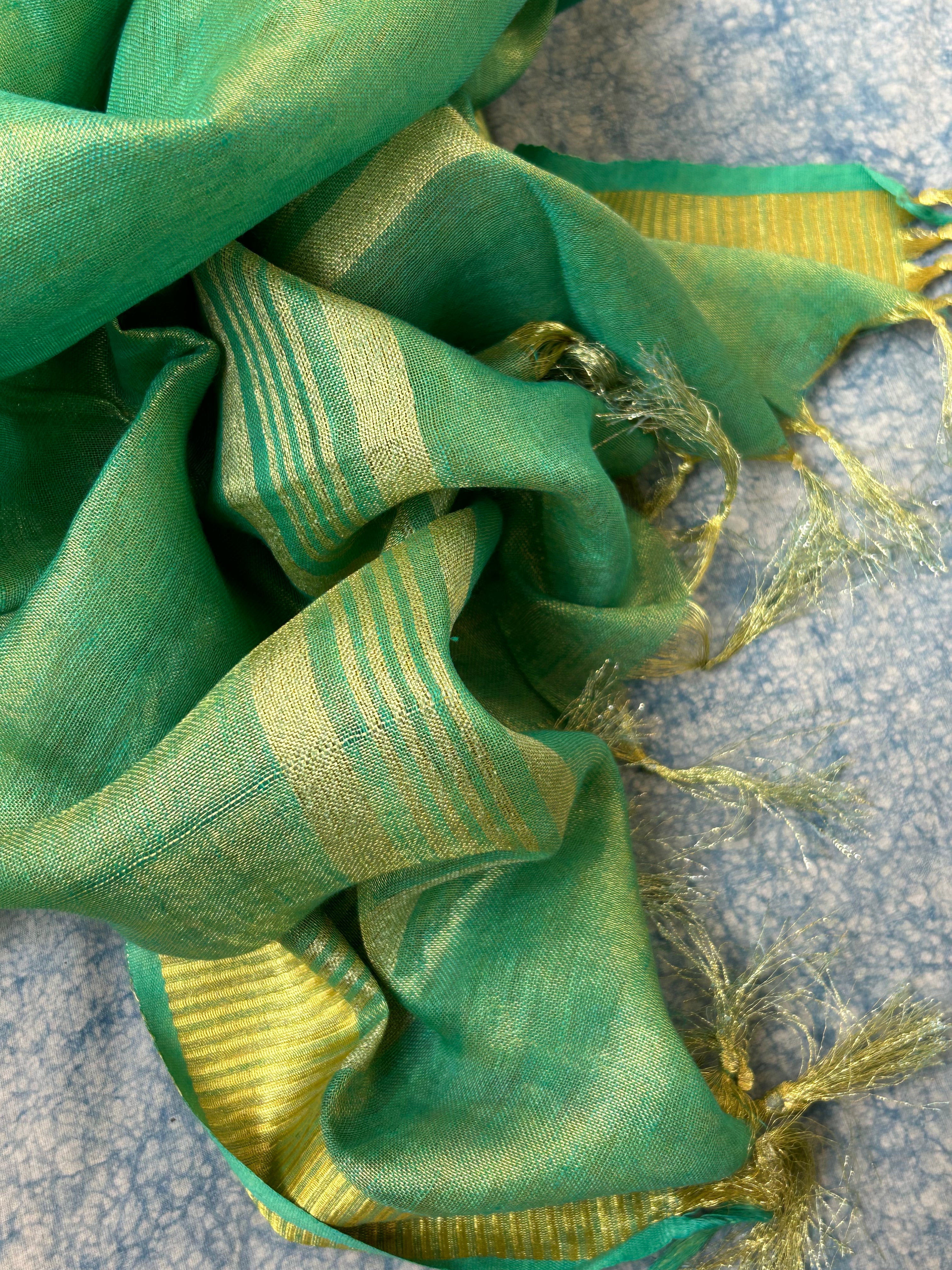 Handcrafted Linen Kurta Dupatta Set