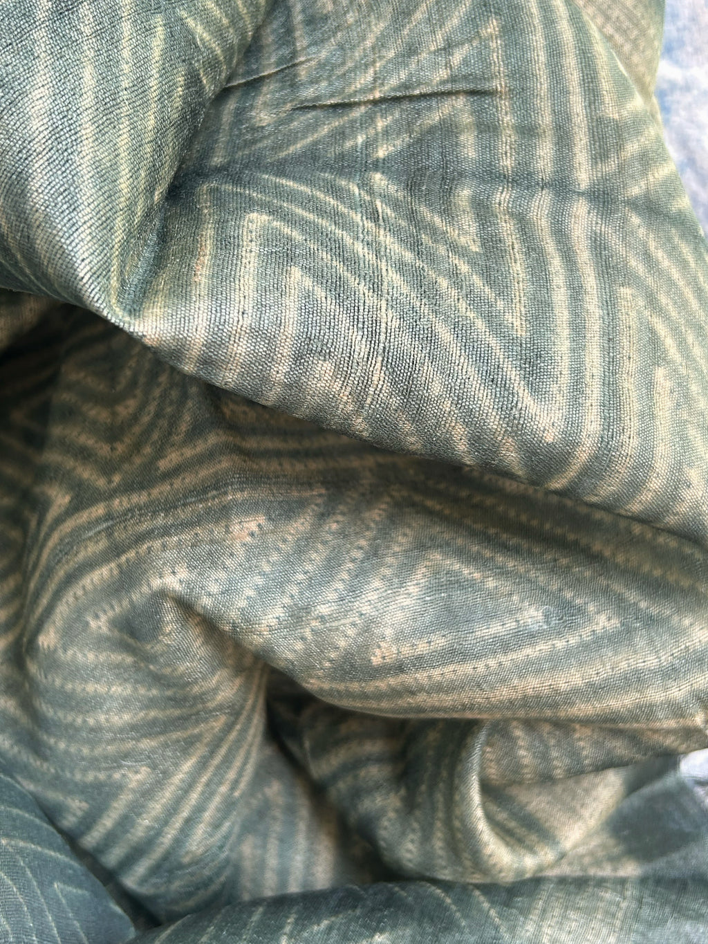 Handwoven & Handmade Tussar Shibori Kurta Dupatta Set