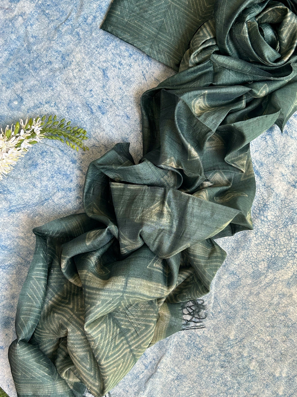 Handwoven & Handmade Tussar Shibori Kurta Dupatta Set