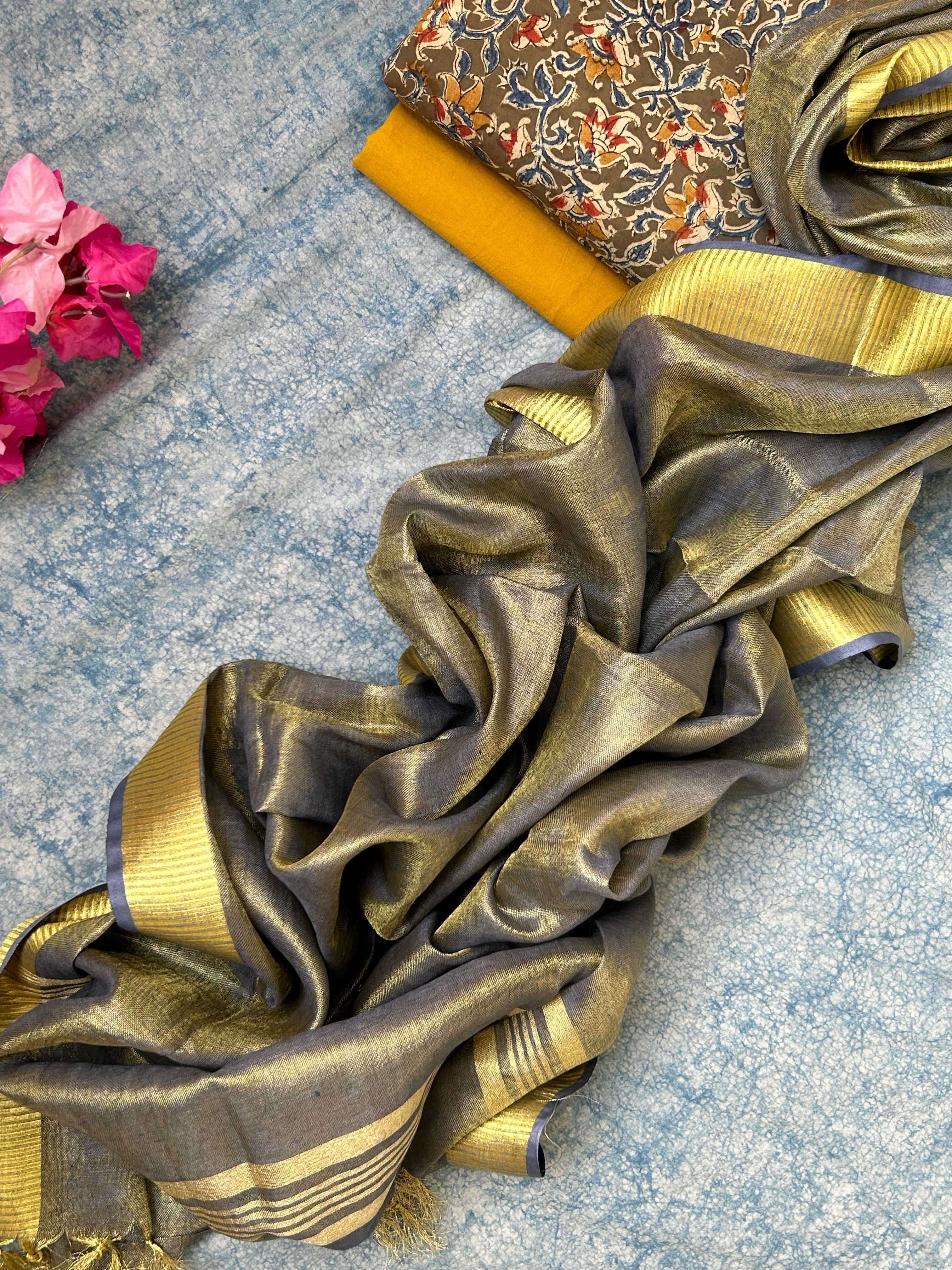 Handcrafted Kalamkari & Linen Dupatta Suit