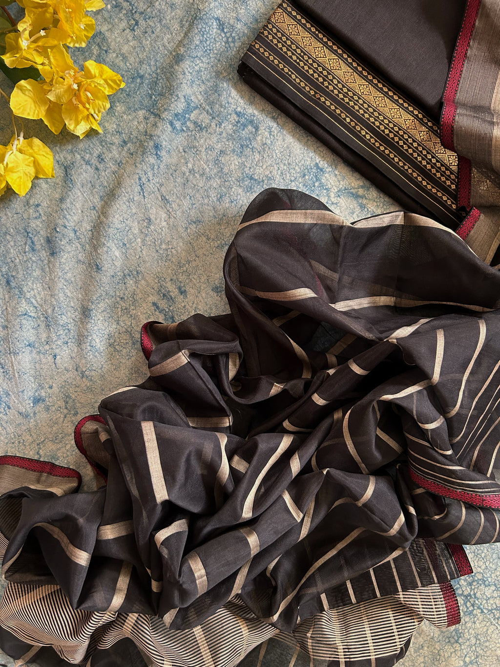 Handwoven Maheshwari Kurta Dupatta Set