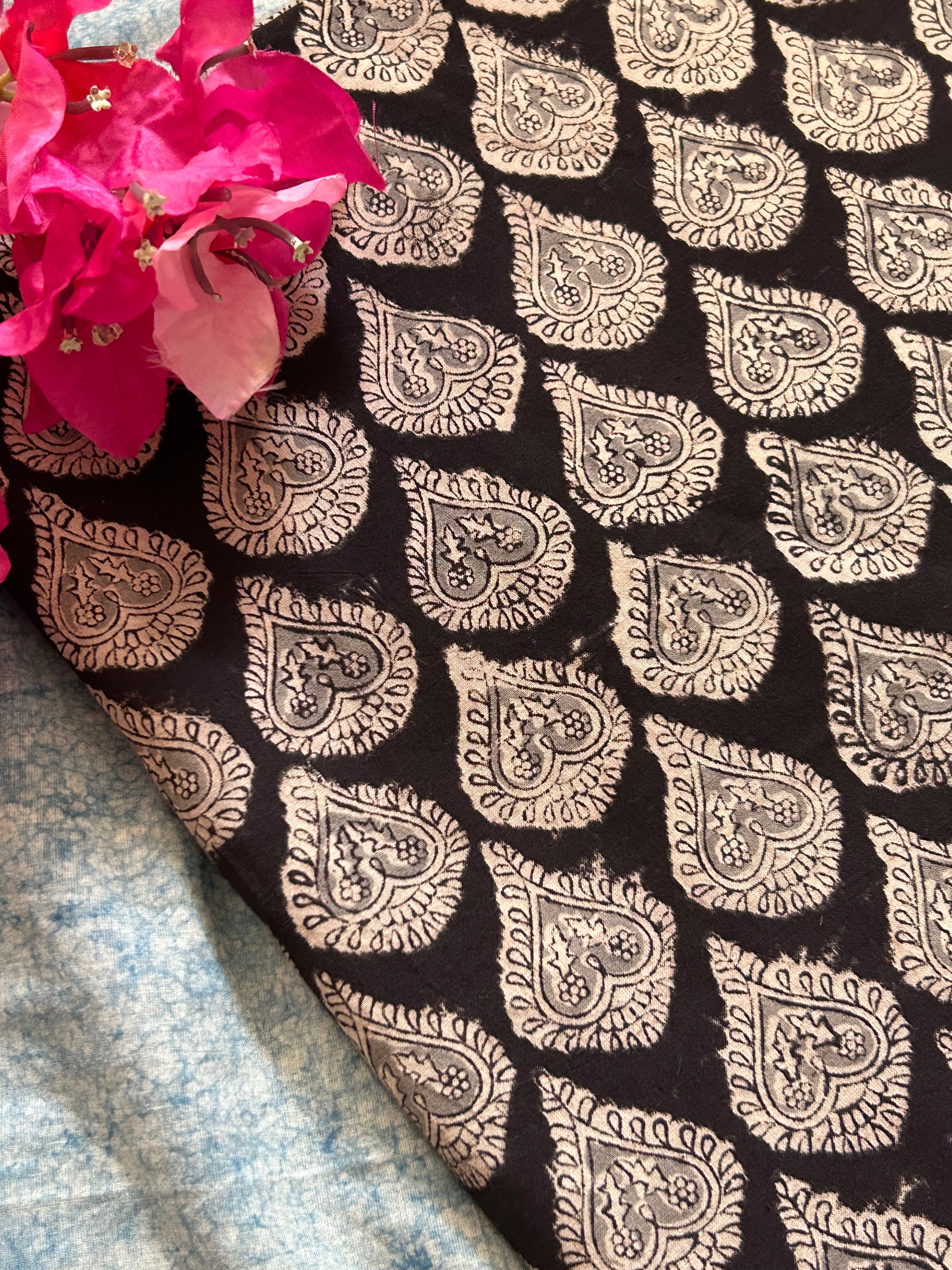 Handcrafted Cotton Fabric 2.5m