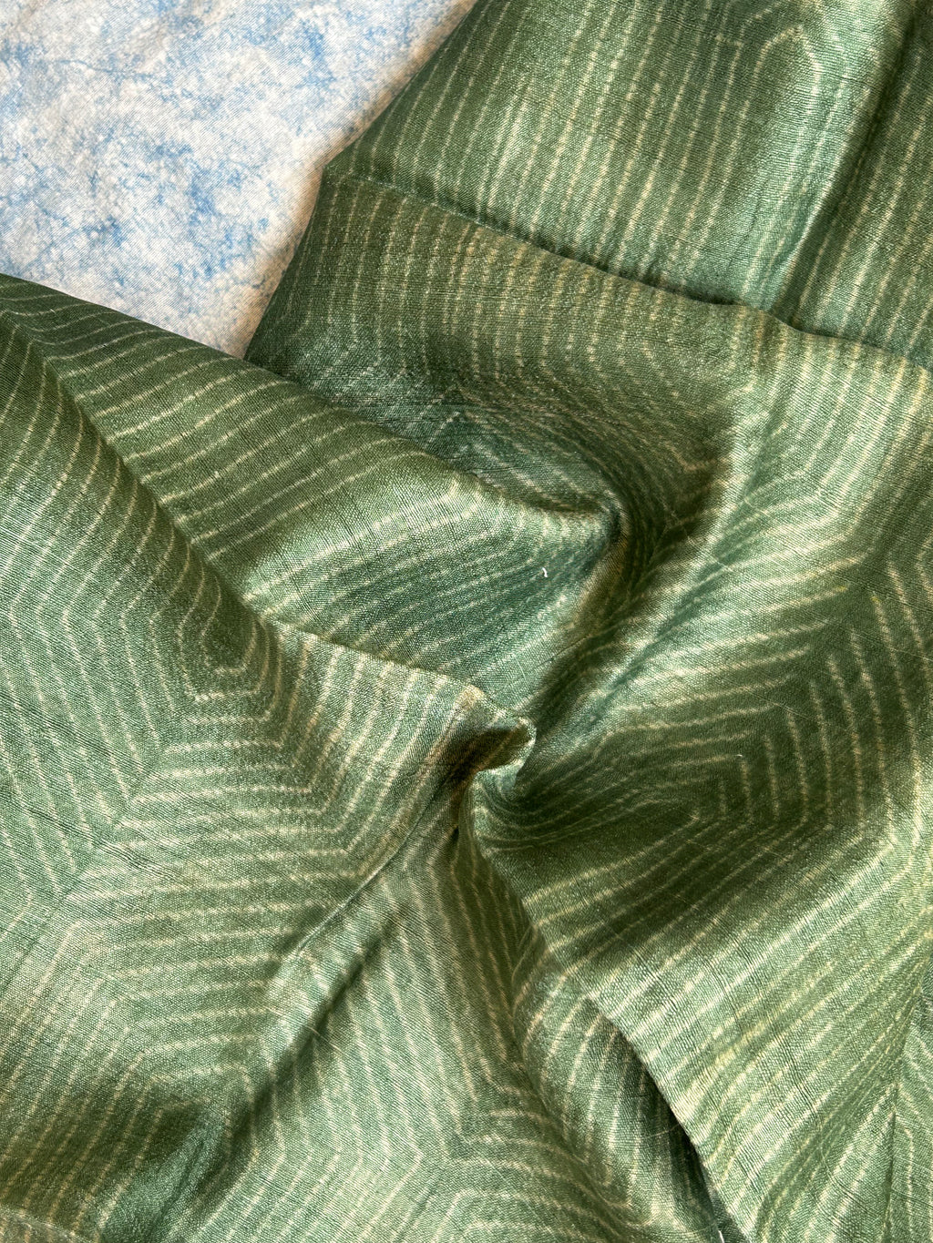 Handwoven & Handmade Tussar Shibori Kurta Dupatta Set