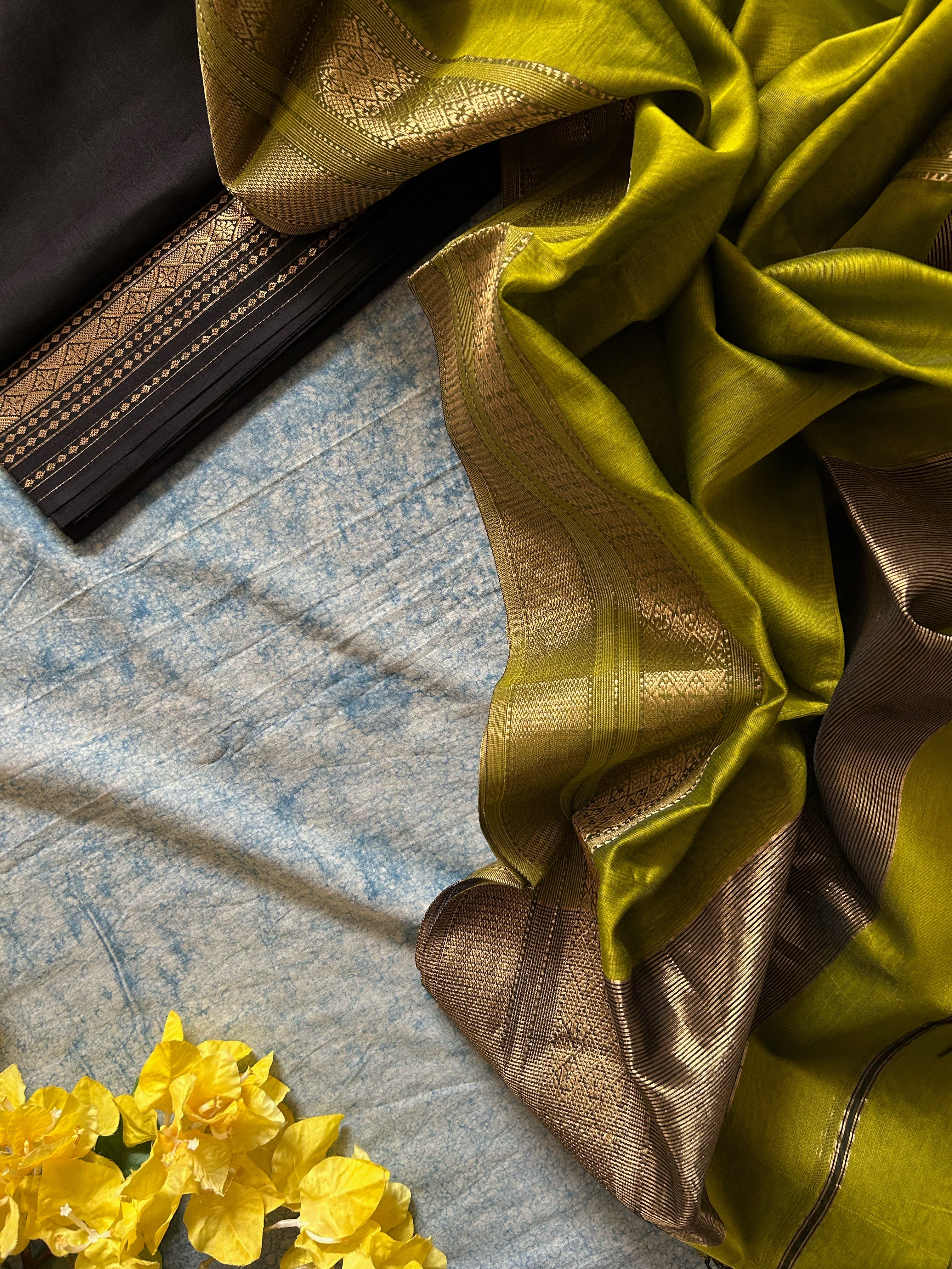 Handwoven Maheshwari Kurta Dupatta Set