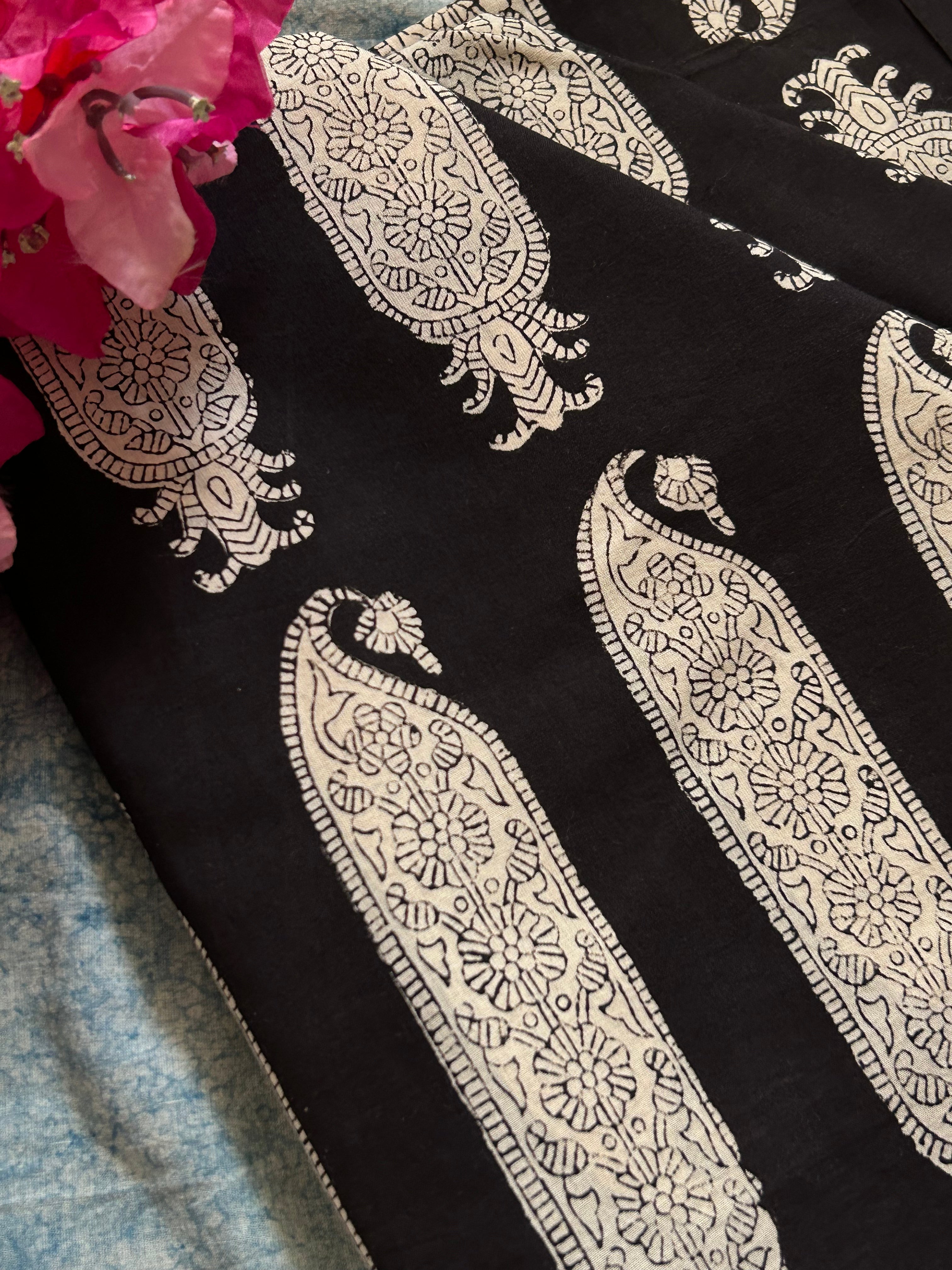 Handcrafted Cotton Fabric 2.5m