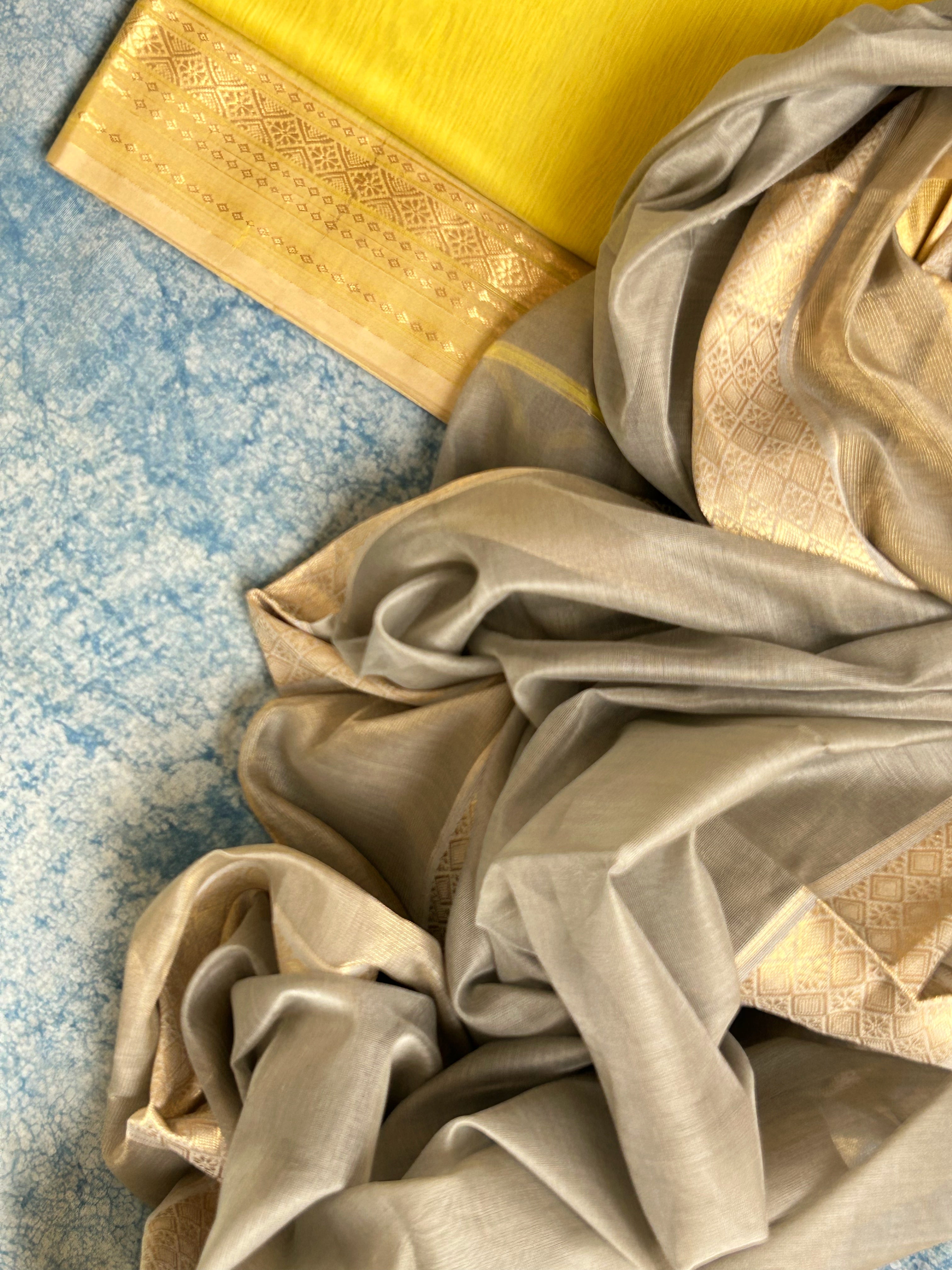 Handwoven Maheshwari Kurta Dupatta Set
