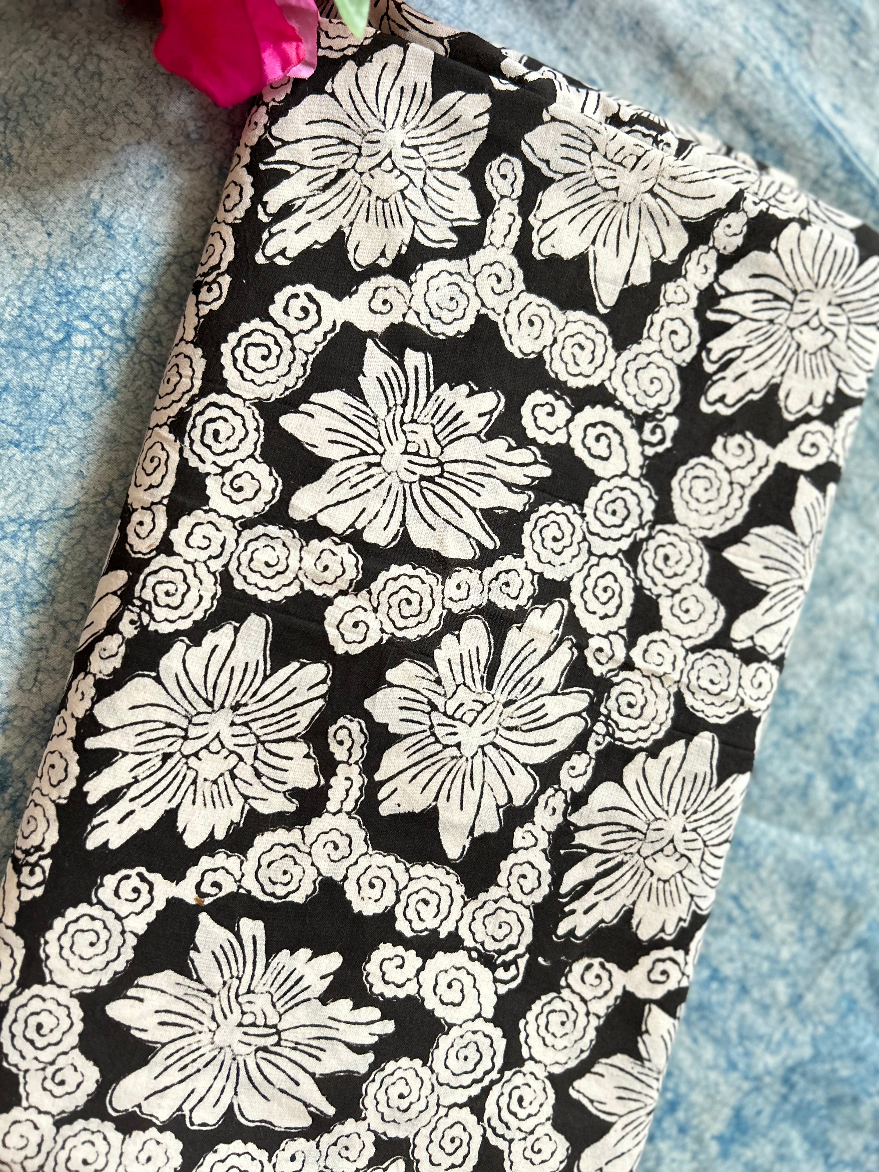 Handcrafted Cotton Fabric 2.5m