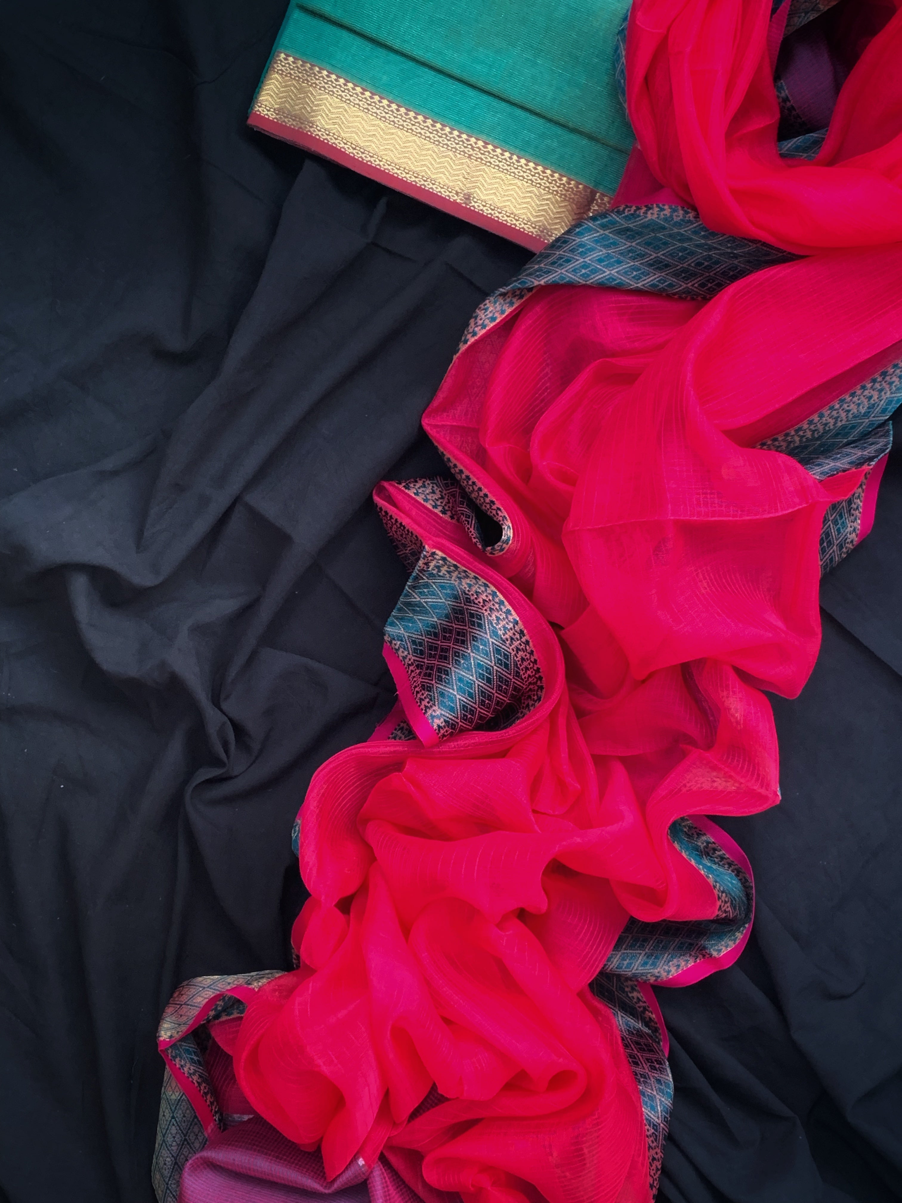Handwoven Maheshwari Kurta dupatta set