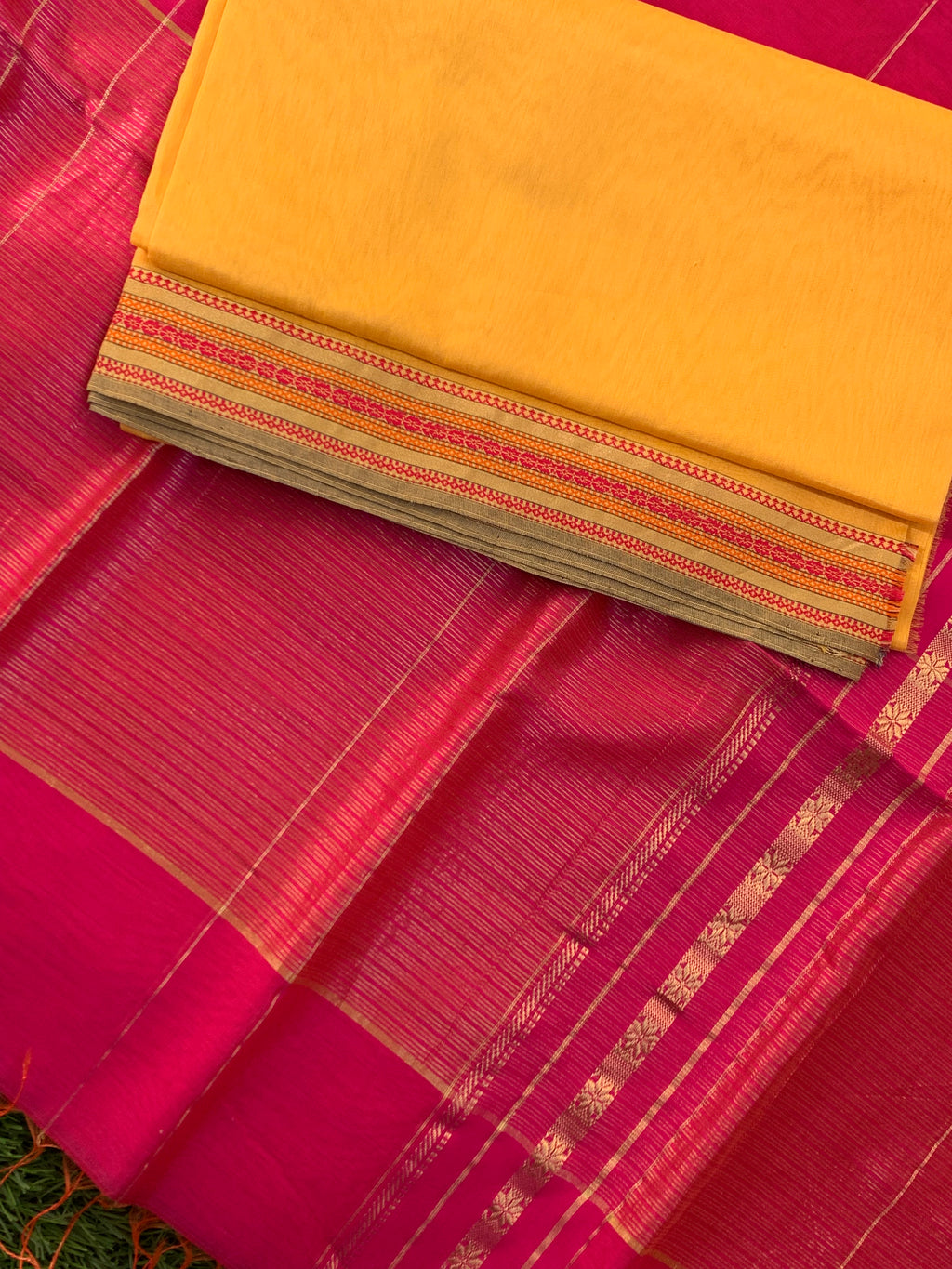 Handwoven Maheshwari Kurta dupatta set