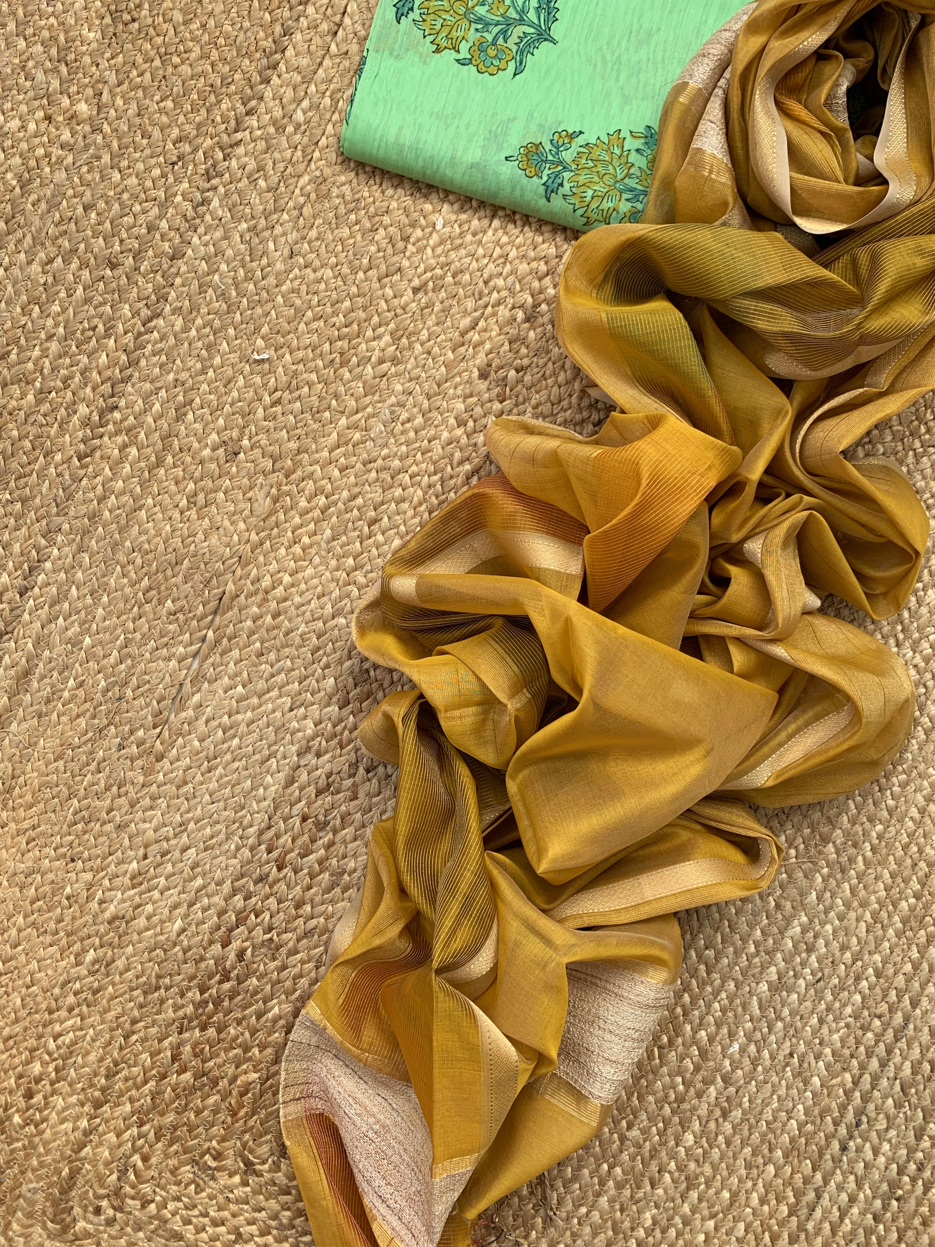 Handwoven Maheshwari Kurta dupatta set
