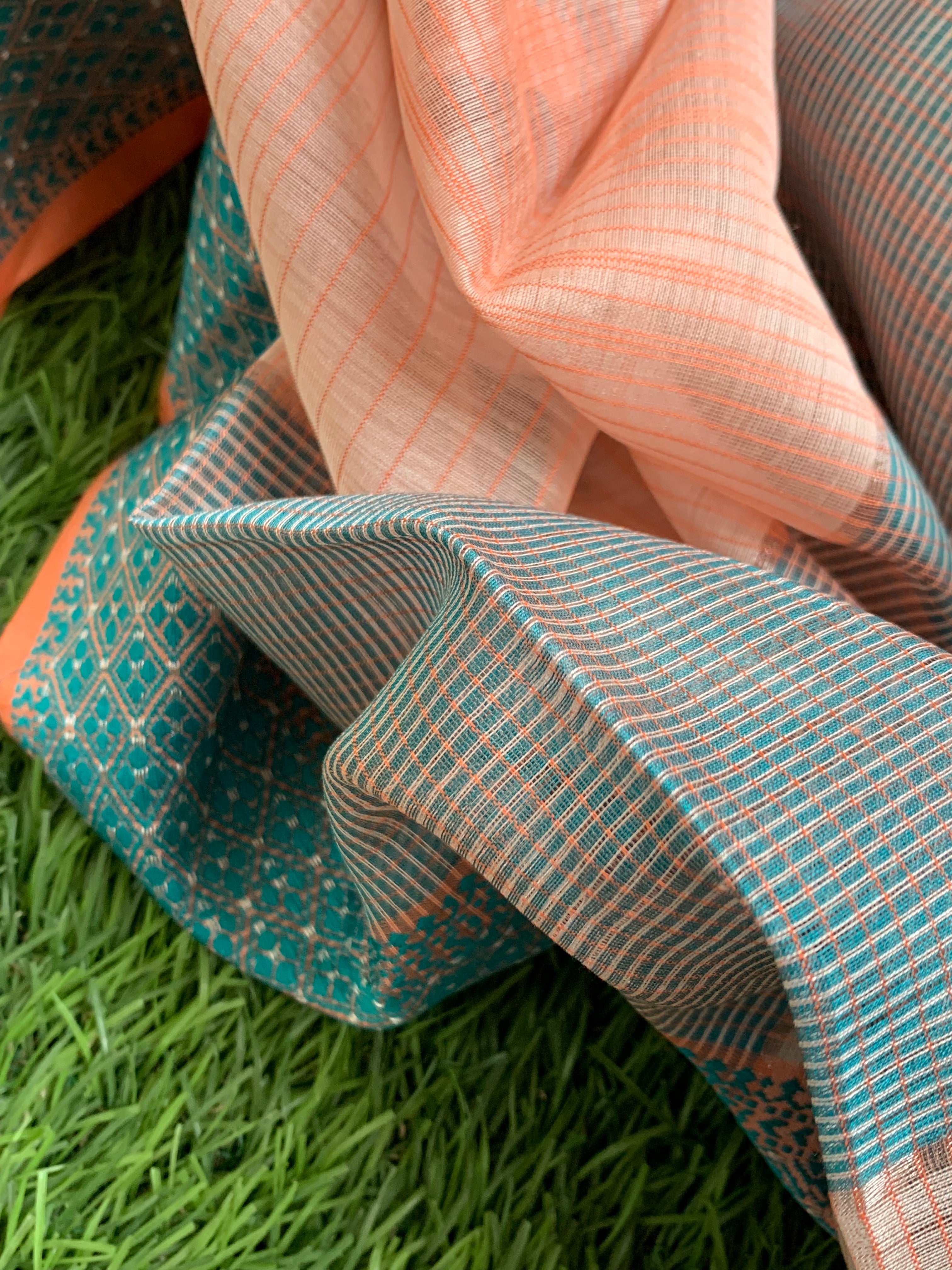 Handwoven Maheshwari Kurta dupatta set