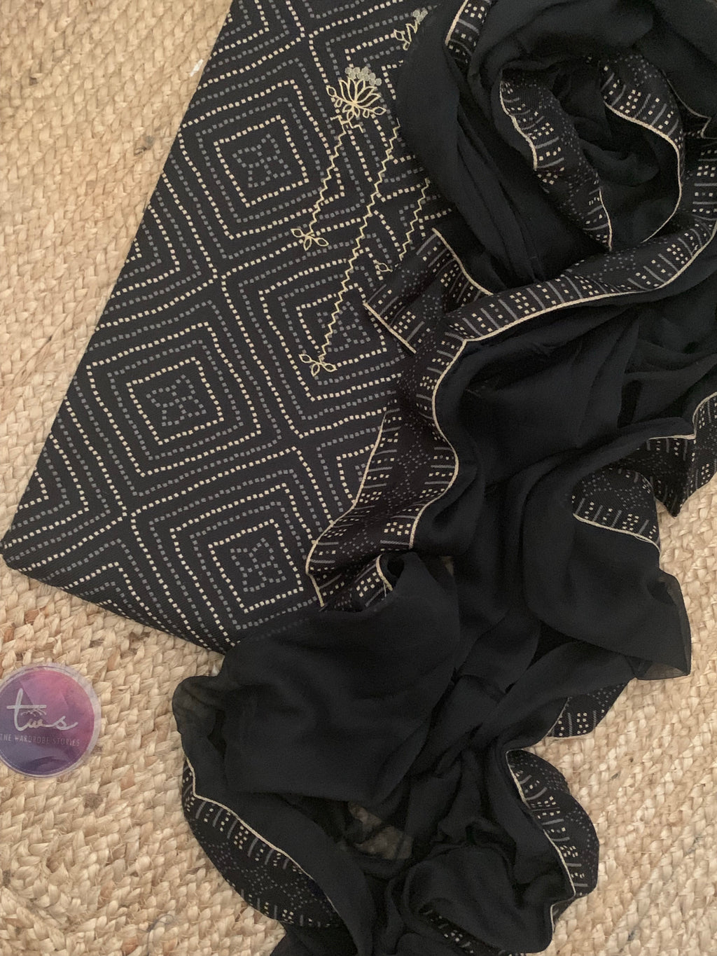 Black Wool Pashmina Suit