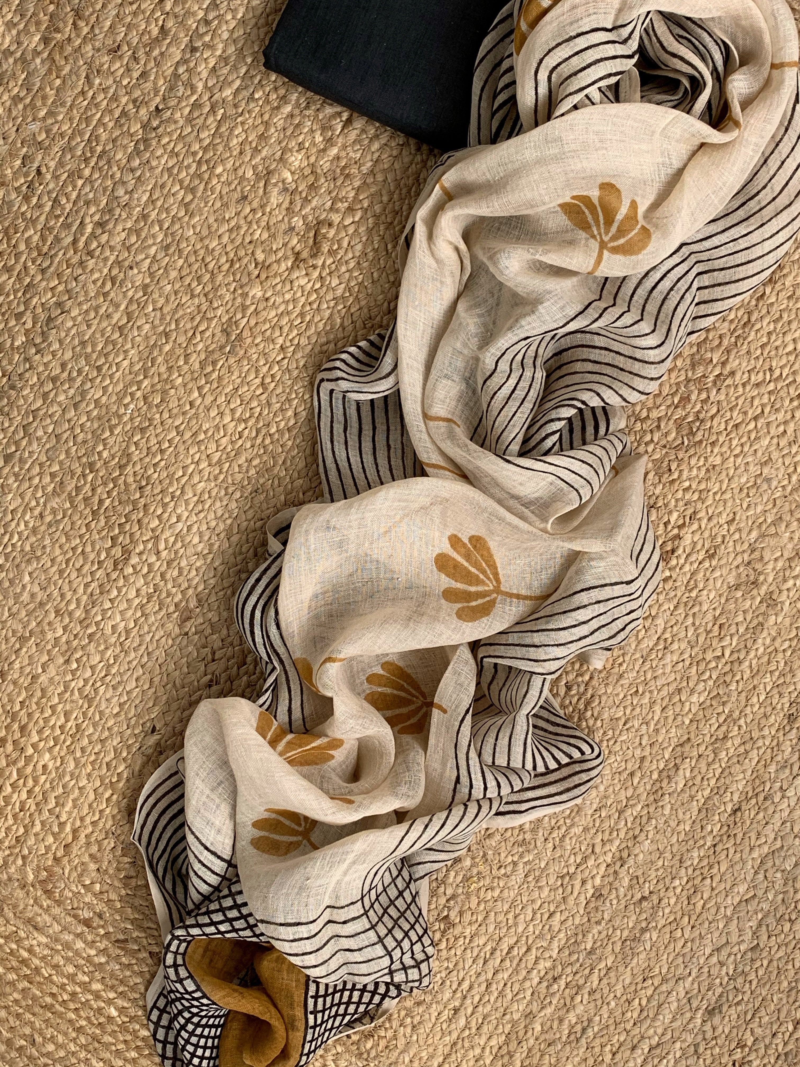 Handcrafted Linen Kurta Dupatta Set