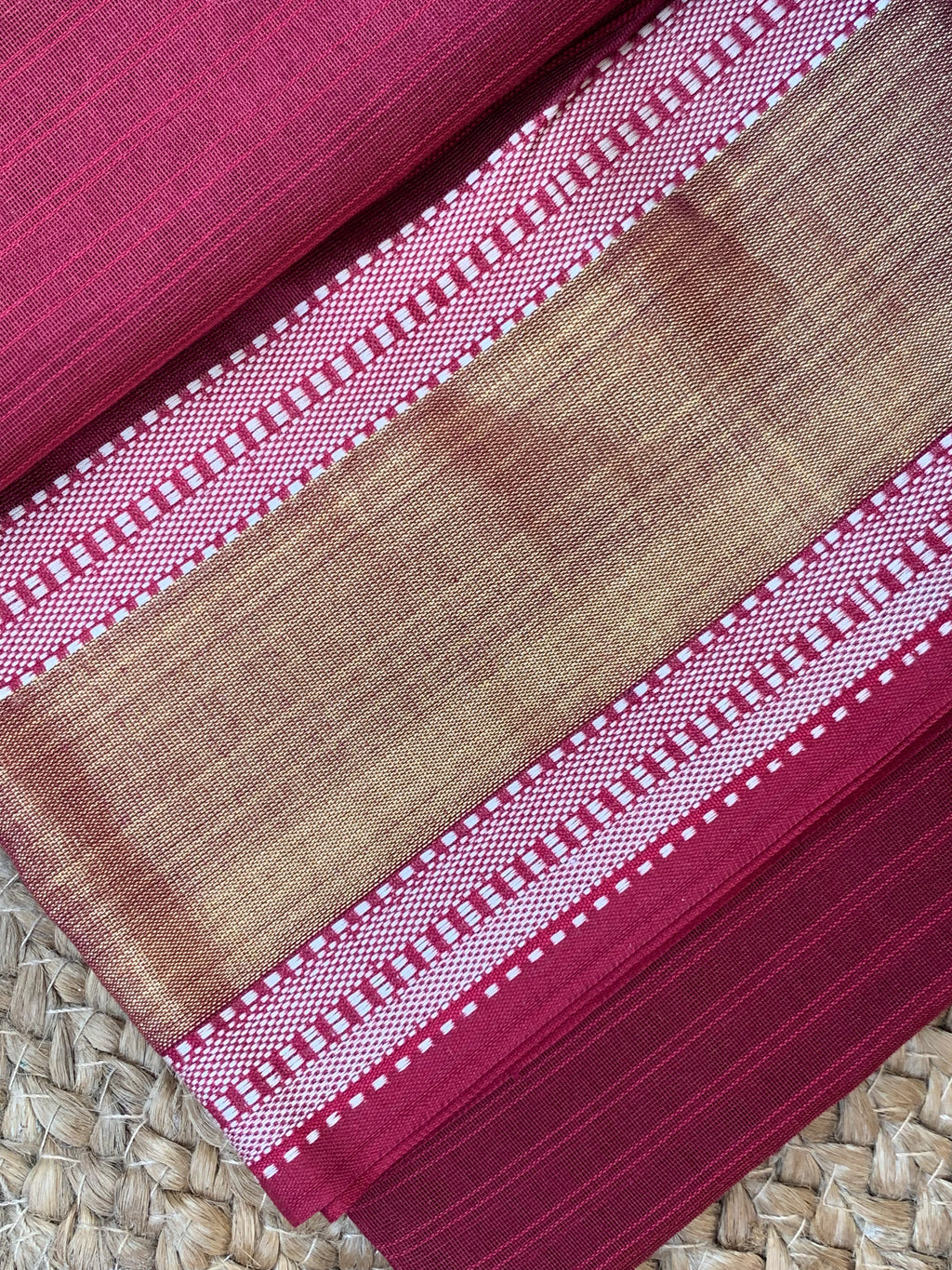 Handwoven Maheshwari Kurta Mulberry Silk dupatta set