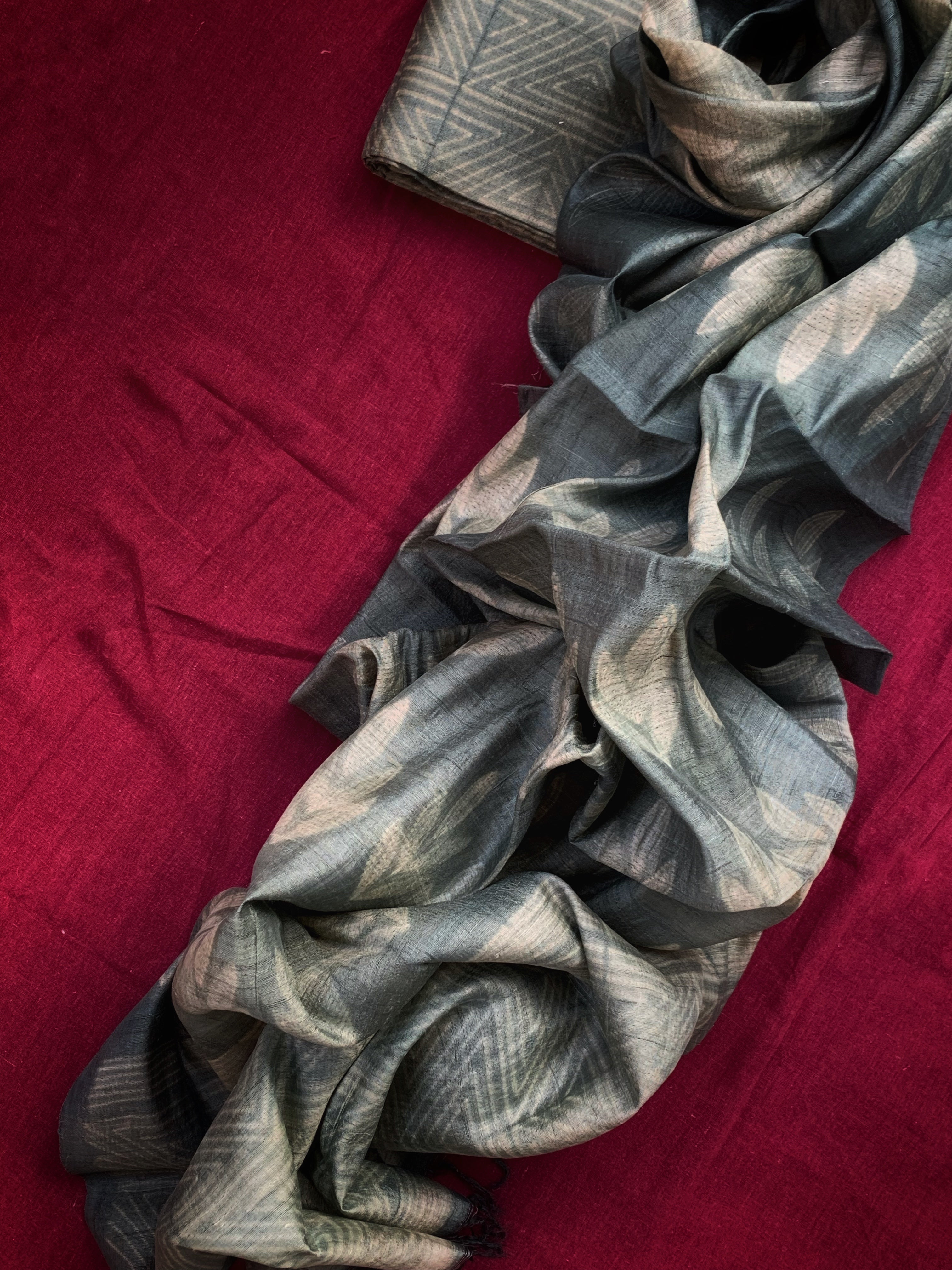 Handwoven & Handmade Tussar Shibori Kurta Dupatta Set -Mongia Green