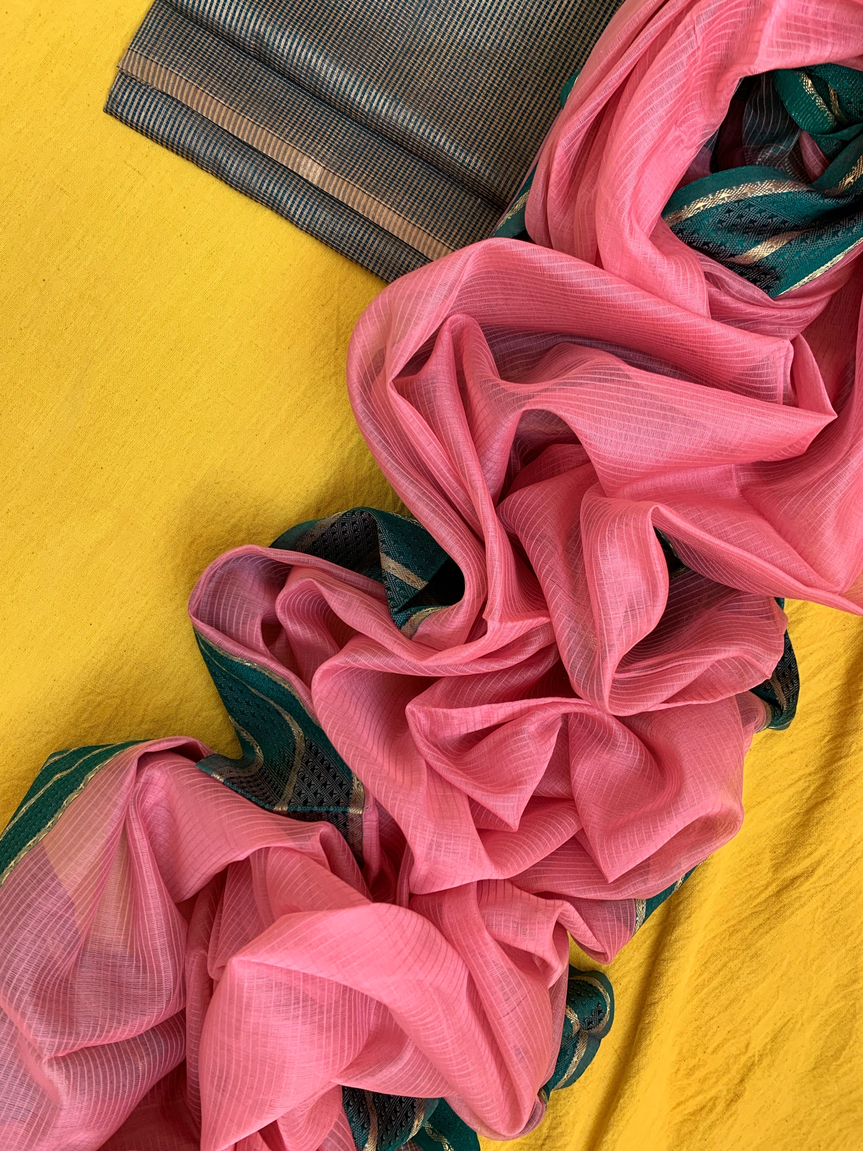 Handwoven Maheshwari Kurta dupatta set