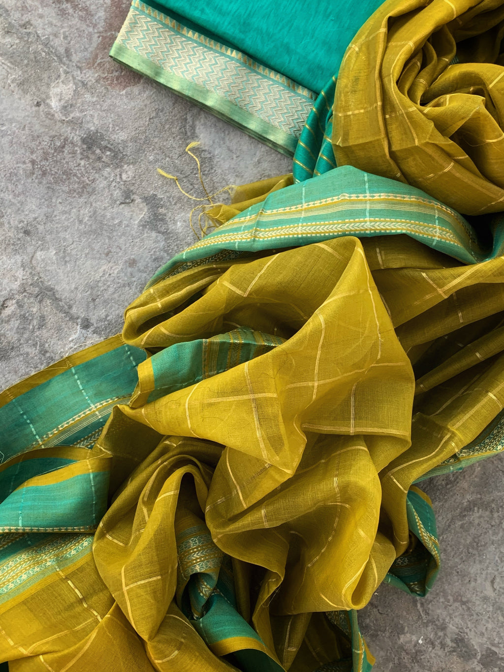 Handwoven Maheshwari Kurta dupatta set