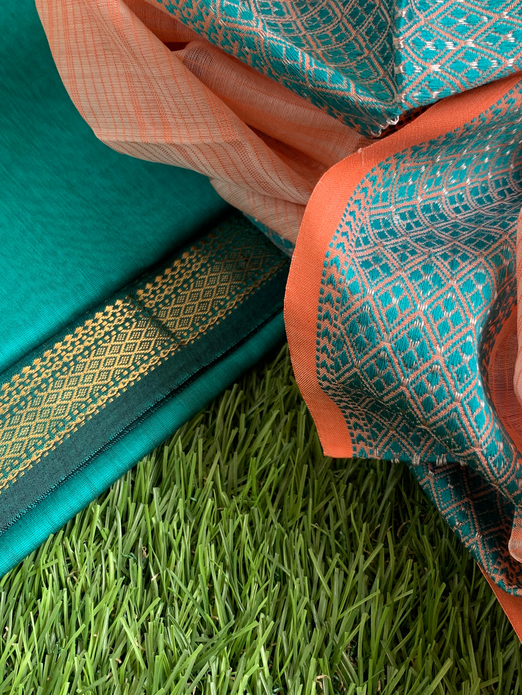 Handwoven Maheshwari Kurta dupatta set