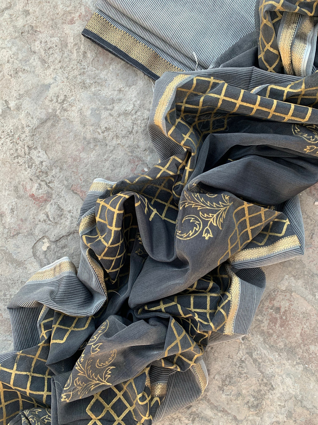 Handwoven Maheshwari Kurta dupatta set