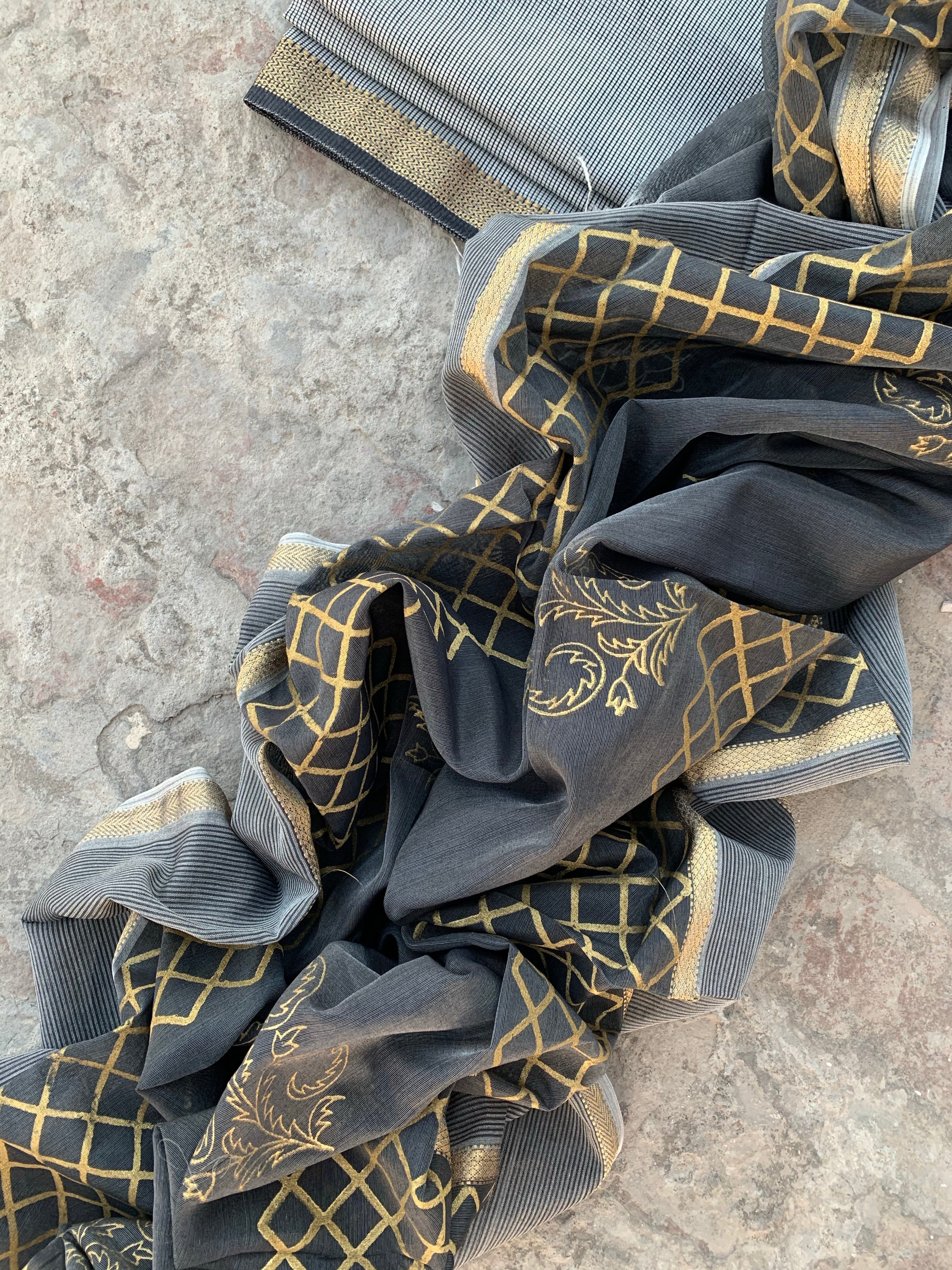 Handwoven Maheshwari Kurta dupatta set