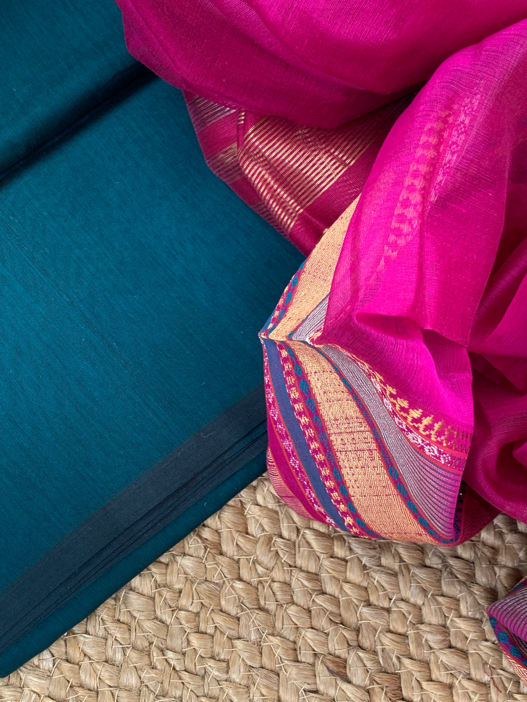 Handwoven Maheshwari Kurta dupatta set