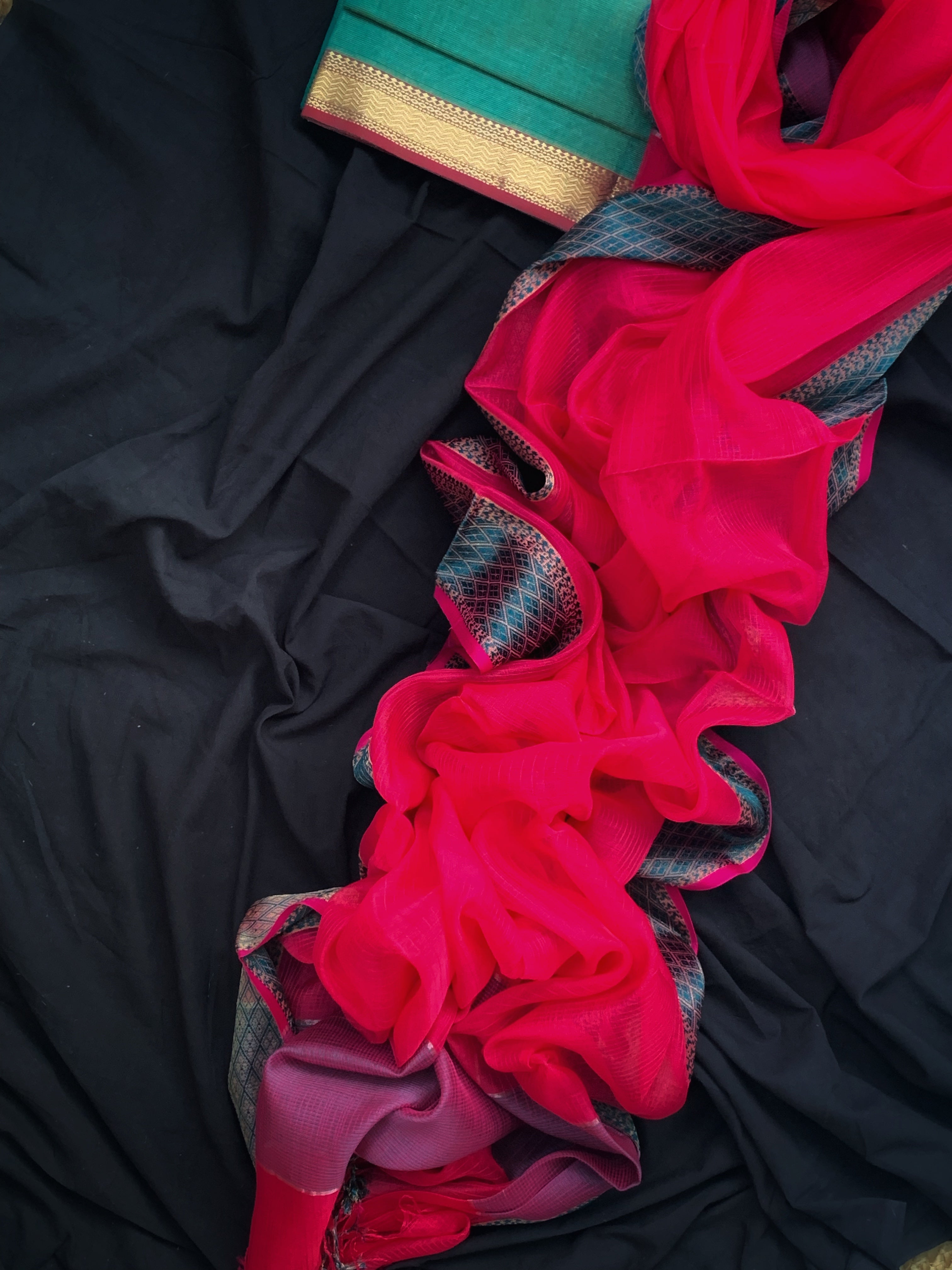 Handwoven Maheshwari Kurta dupatta set