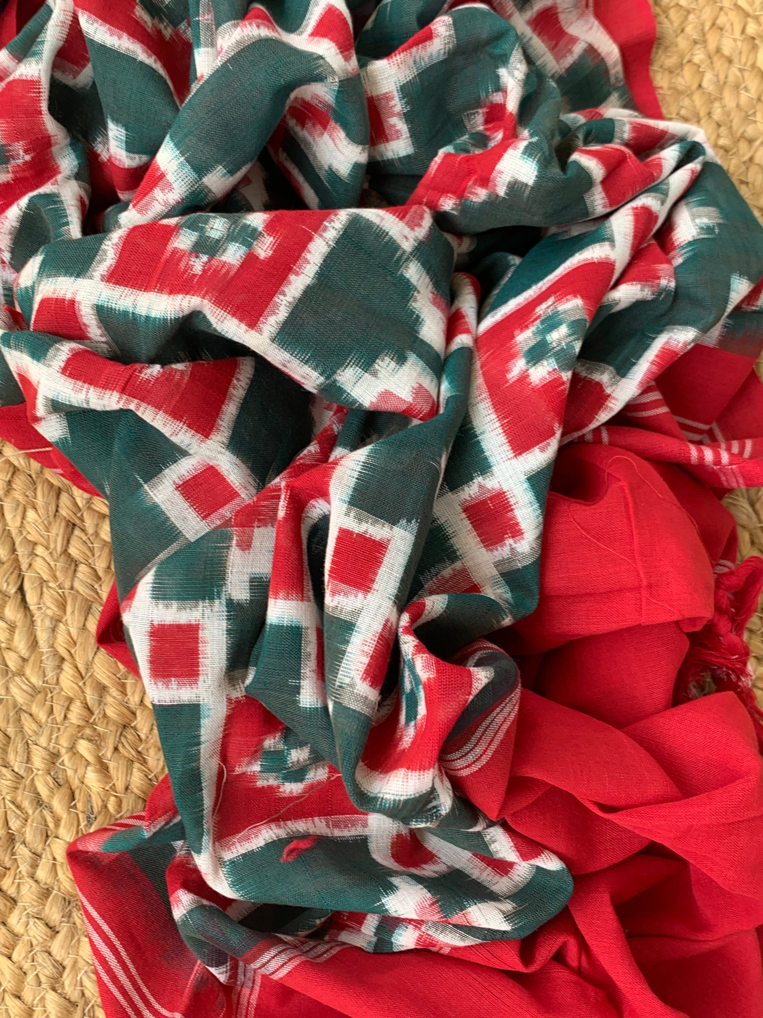Handwoven Double Ikat Kurta Telia Dupatta Set