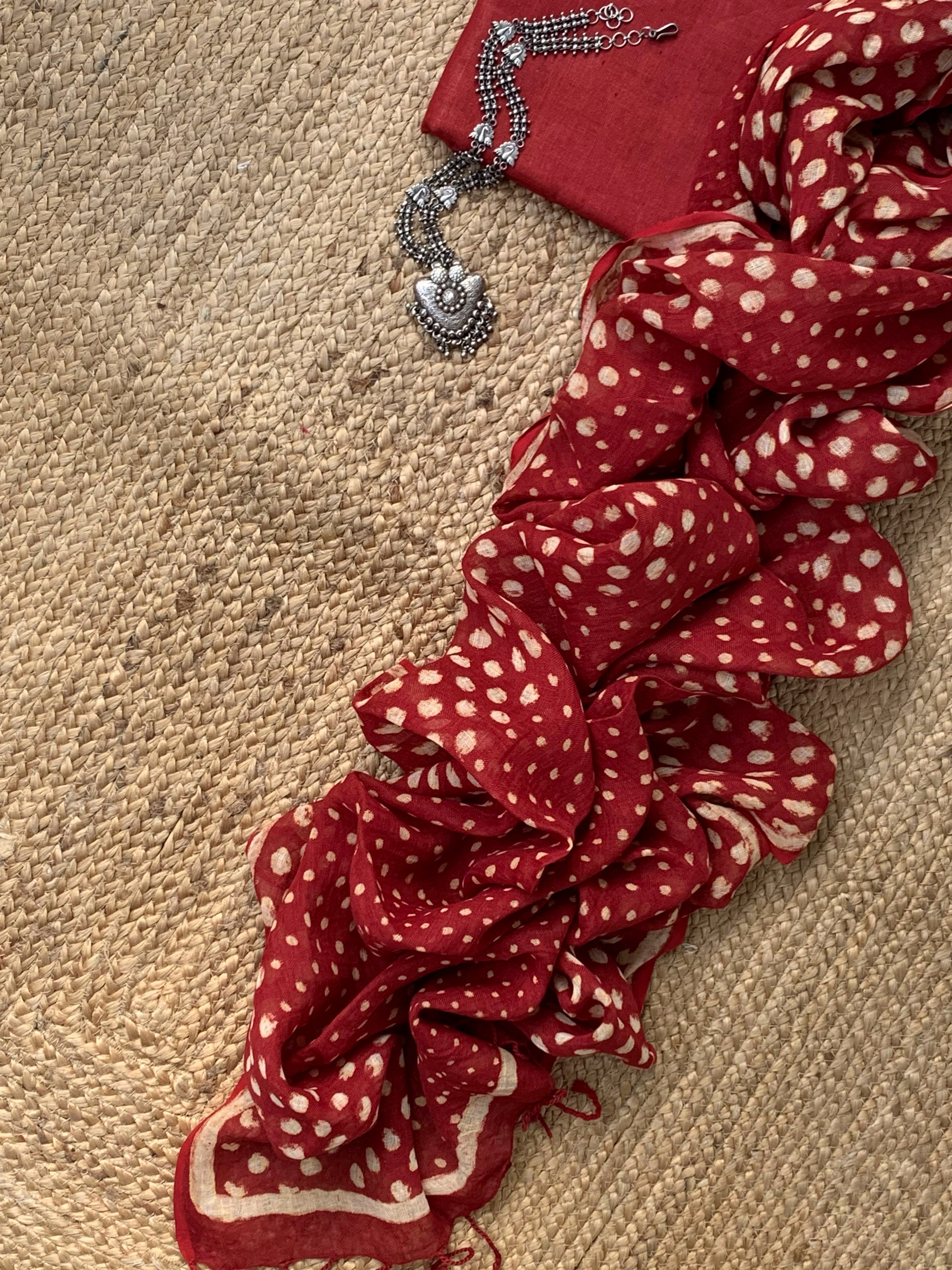 Handcrafted Linen Kurta Dupatta Set