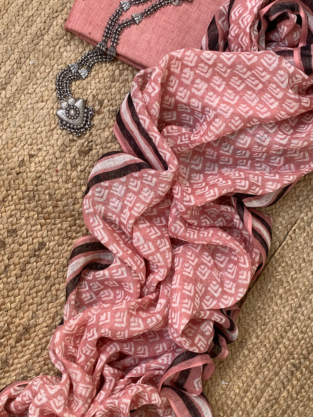 Handcrafted Linen Kurta Dupatta Set