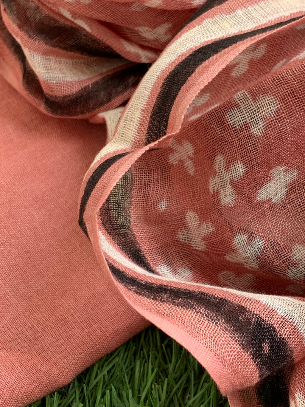 Handcrafted Linen Kurta Dupatta Set